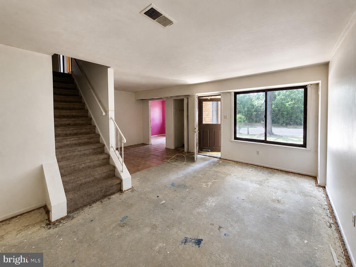 2005 GREENWOOD DRIVE