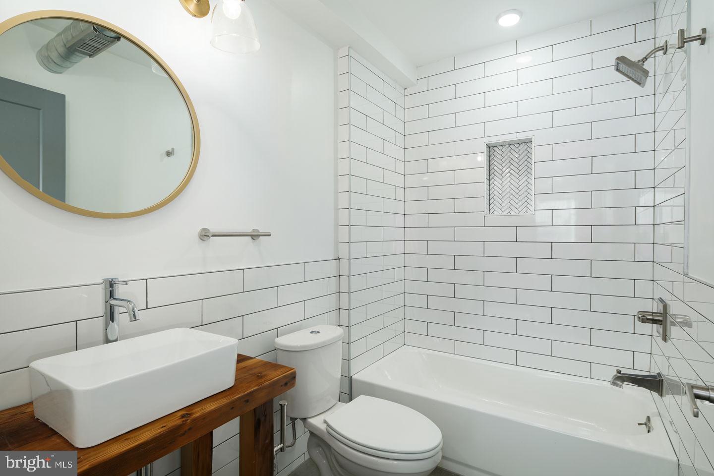 FRANCISVILLE - Residential Lease