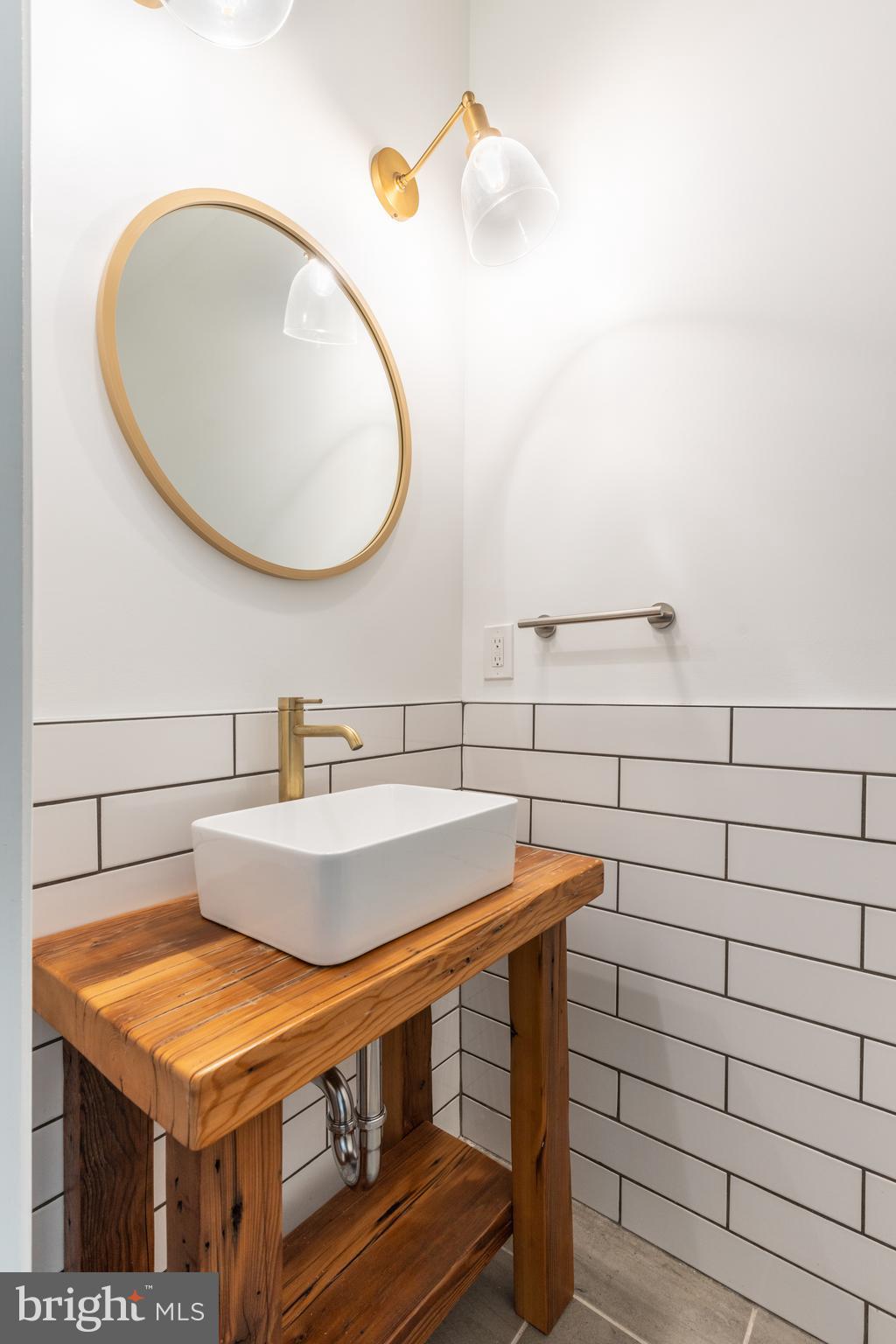 FRANCISVILLE - Residential Lease