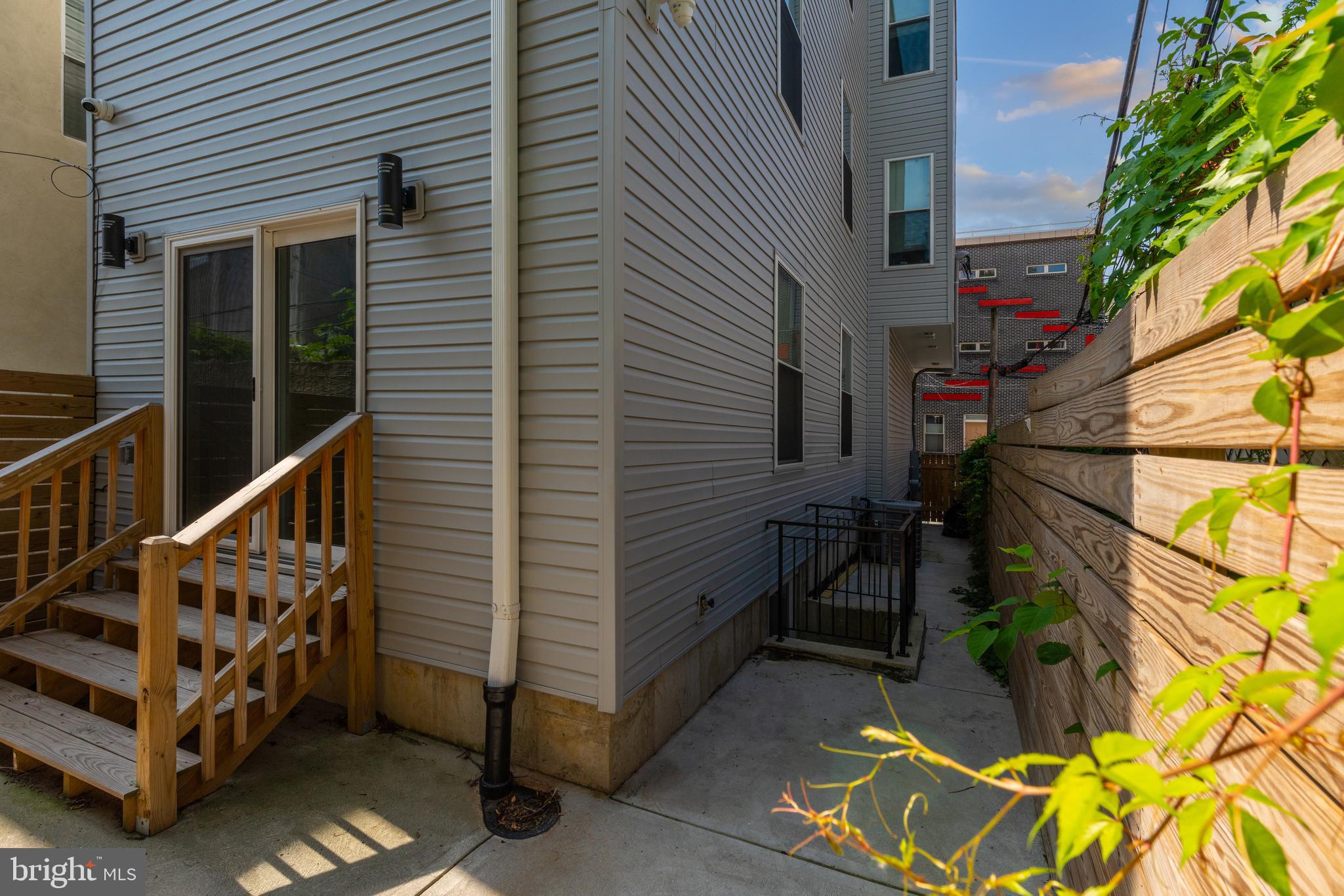 FRANCISVILLE - Residential Lease