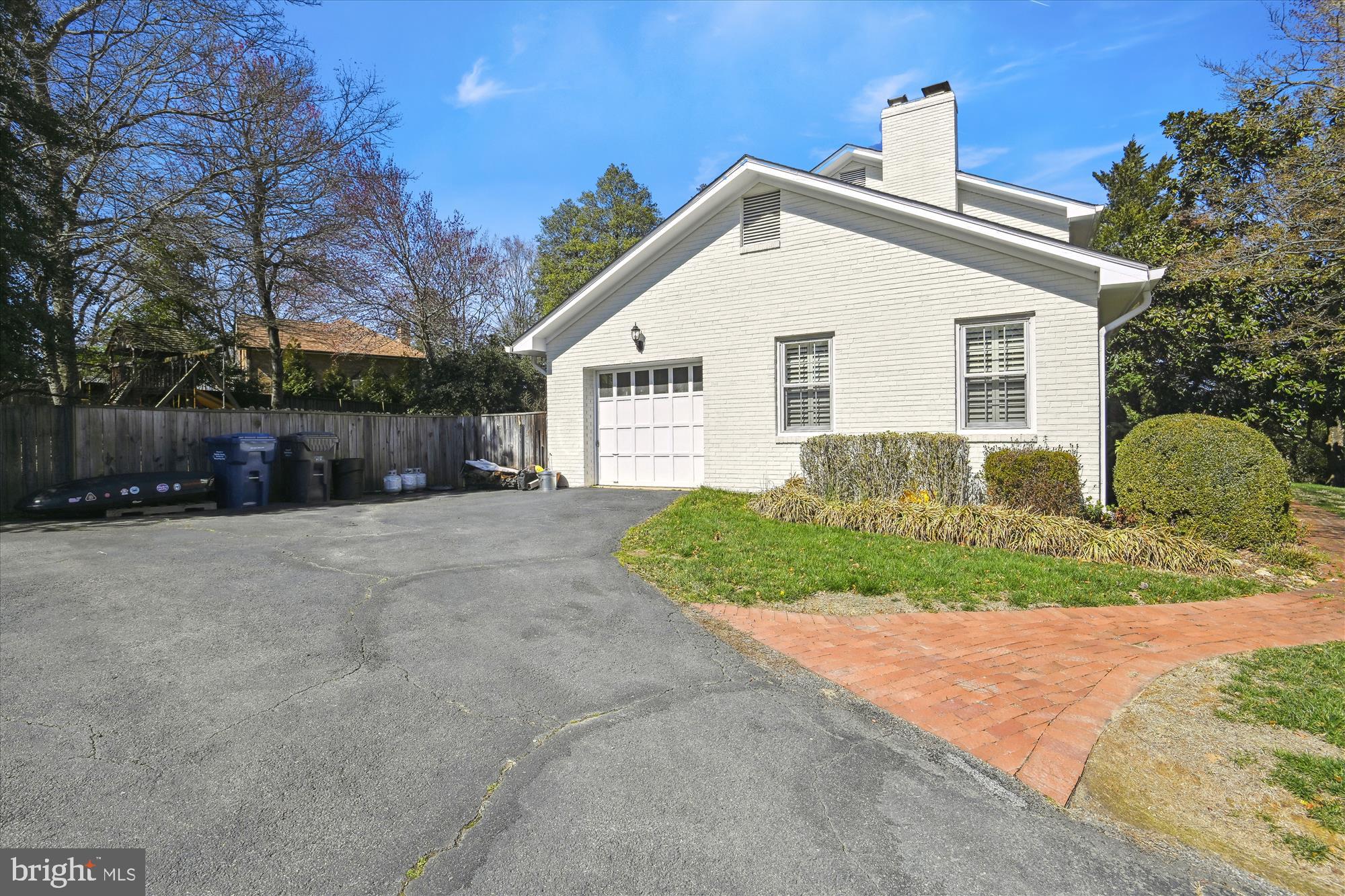 CHESTERBROOK WOODS - Residential