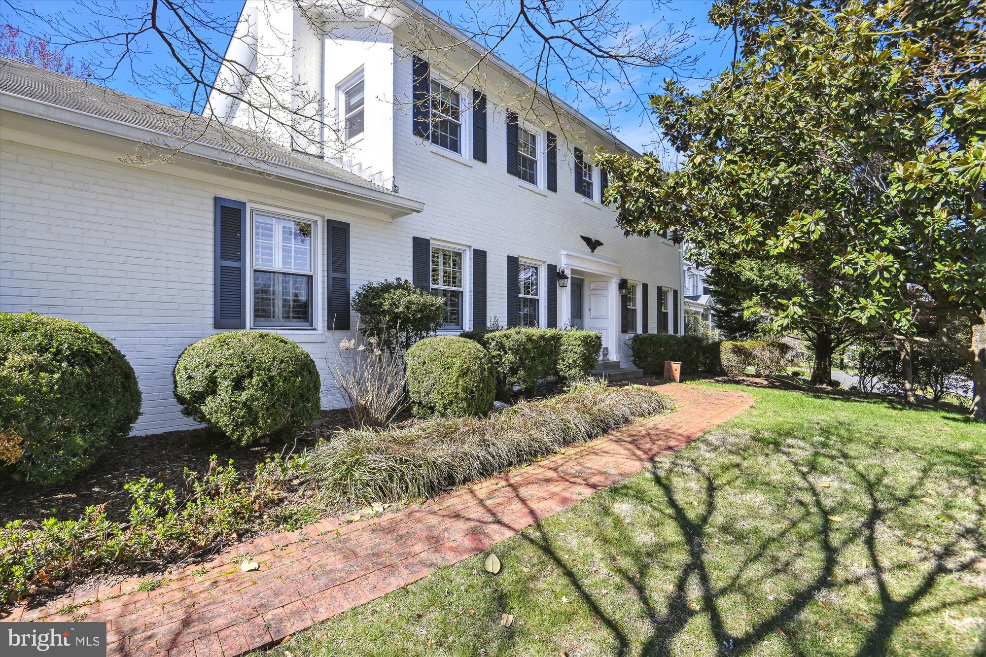 CHESTERBROOK WOODS - Residential