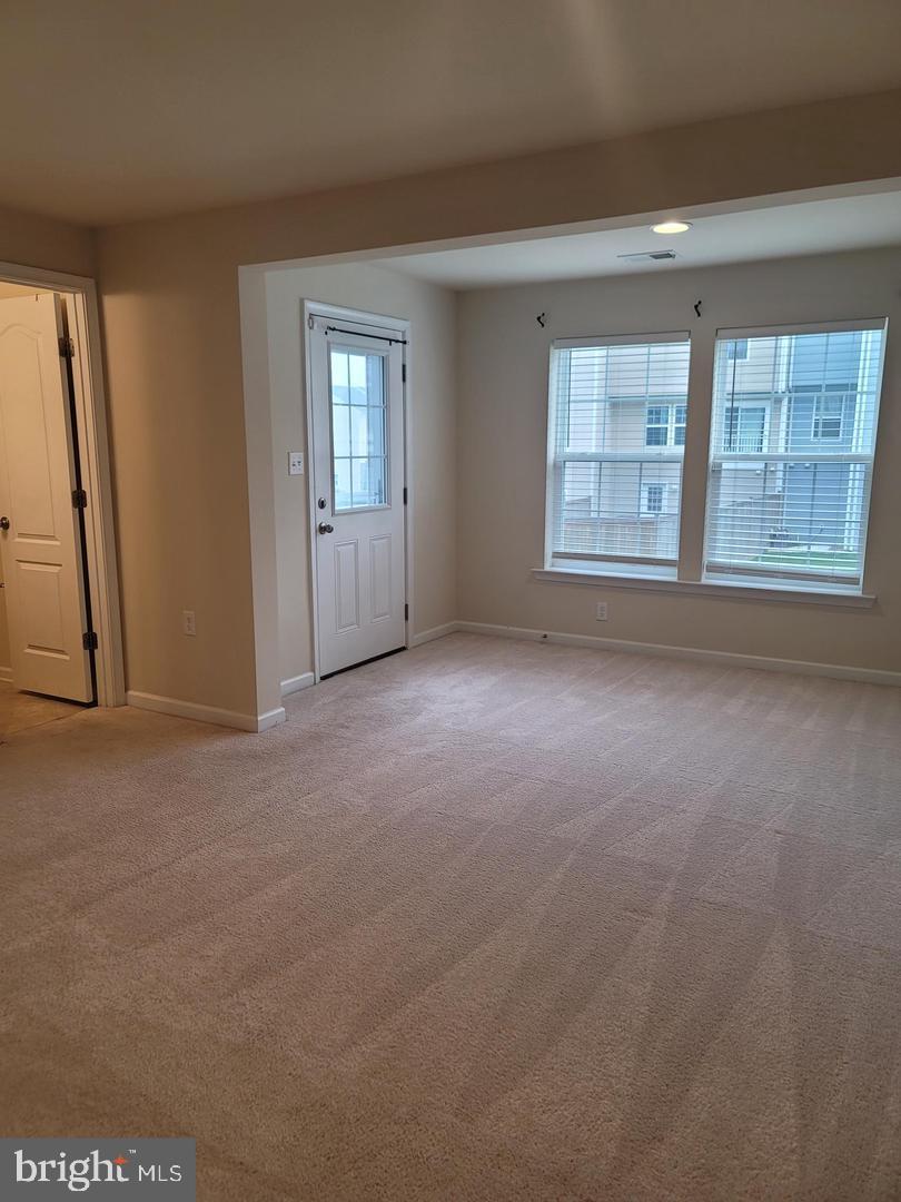 STONEBROOK VILLAGE - Residential Lease