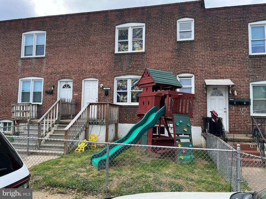 Great investment property, this house cash flows! Large Brooklyn Park Rowhouse.  6 (plus)  total bedrooms, 2 full baths with central a/c. Currently tenant occupied, (month to month) they have been great tenants and they would like to stay. Finished basement and walkout to back yard.  
Was previously a two unit, could be converted back.  This house has a ton of potential.  Schedule a showing before its gone!