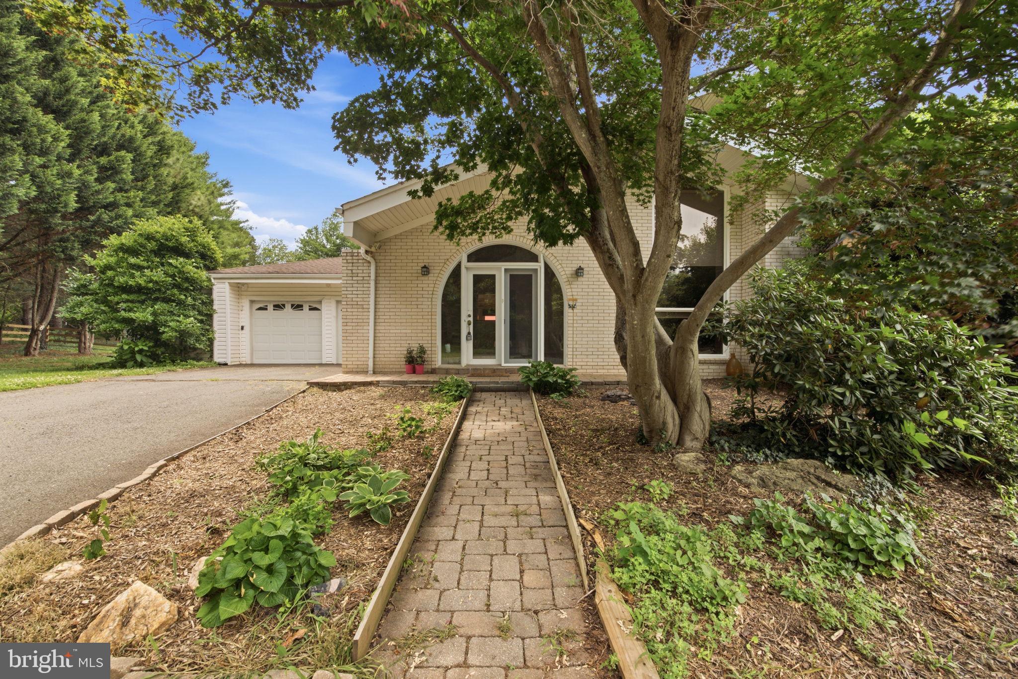 10108 BAILEYSBURG LANE