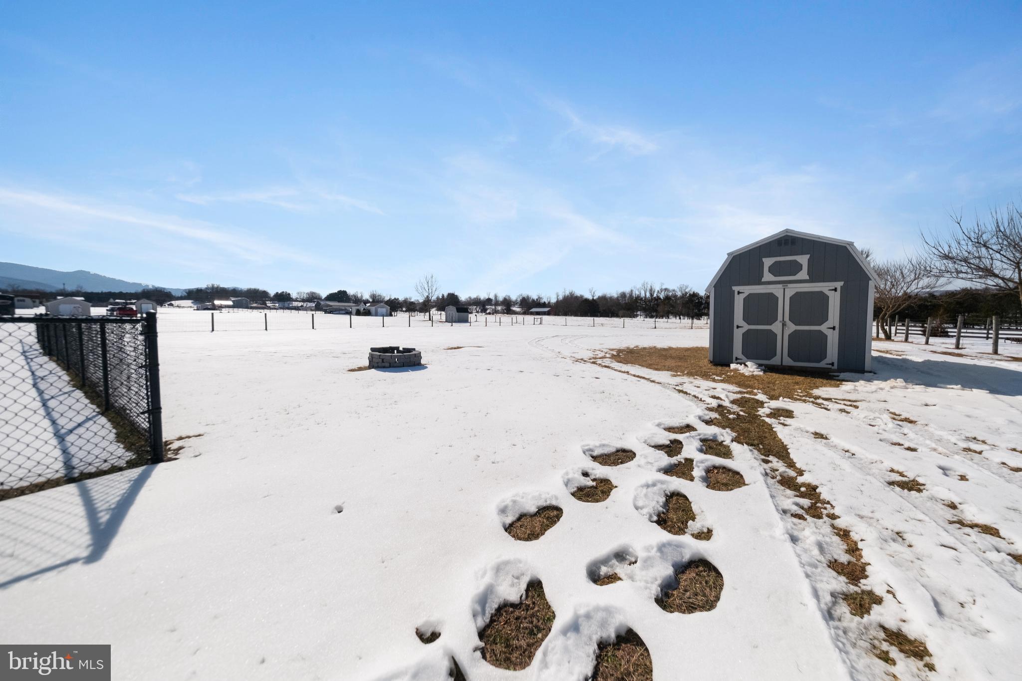 CREEKSIDE - Residential