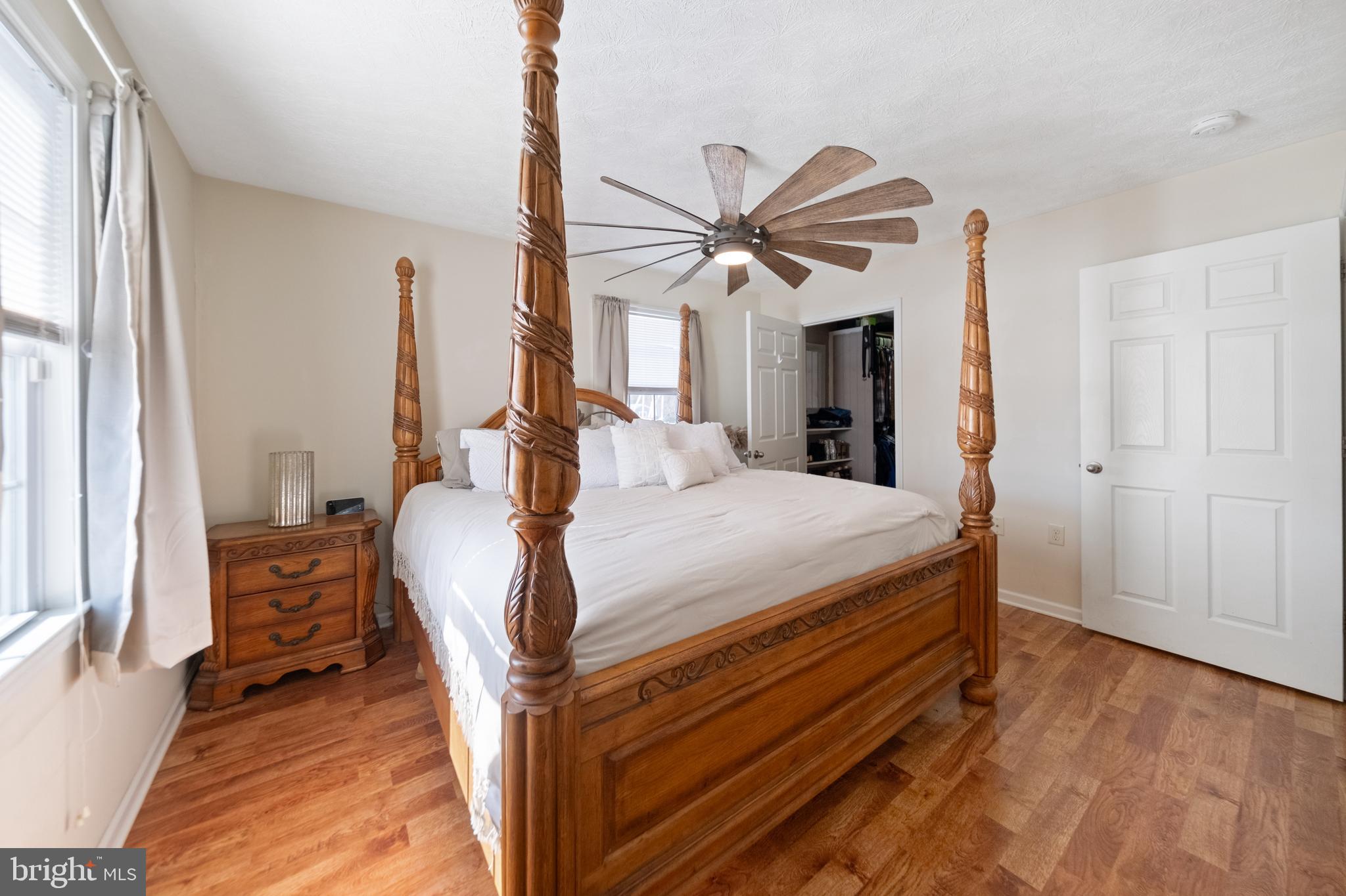 CREEKSIDE - Residential