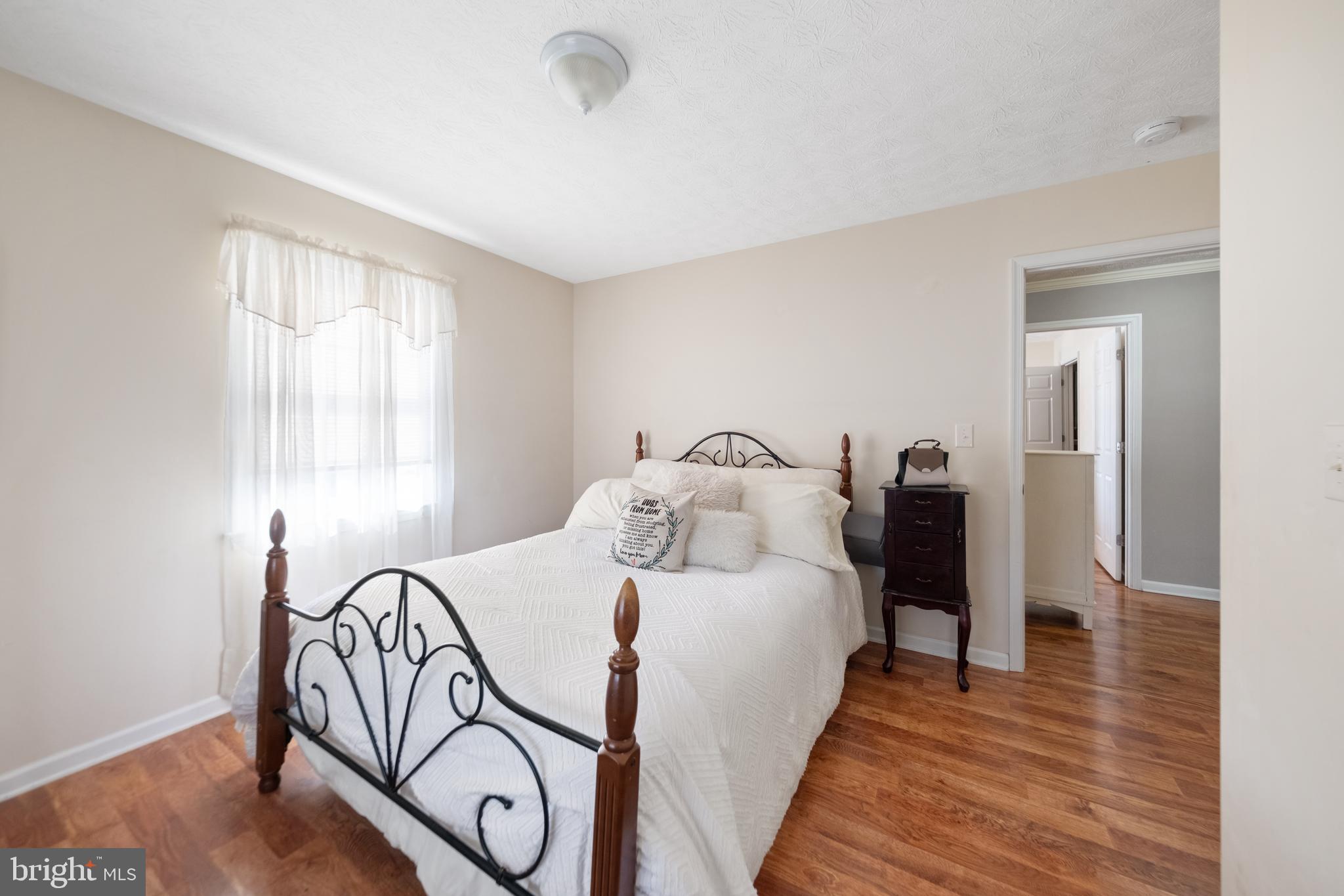 CREEKSIDE - Residential