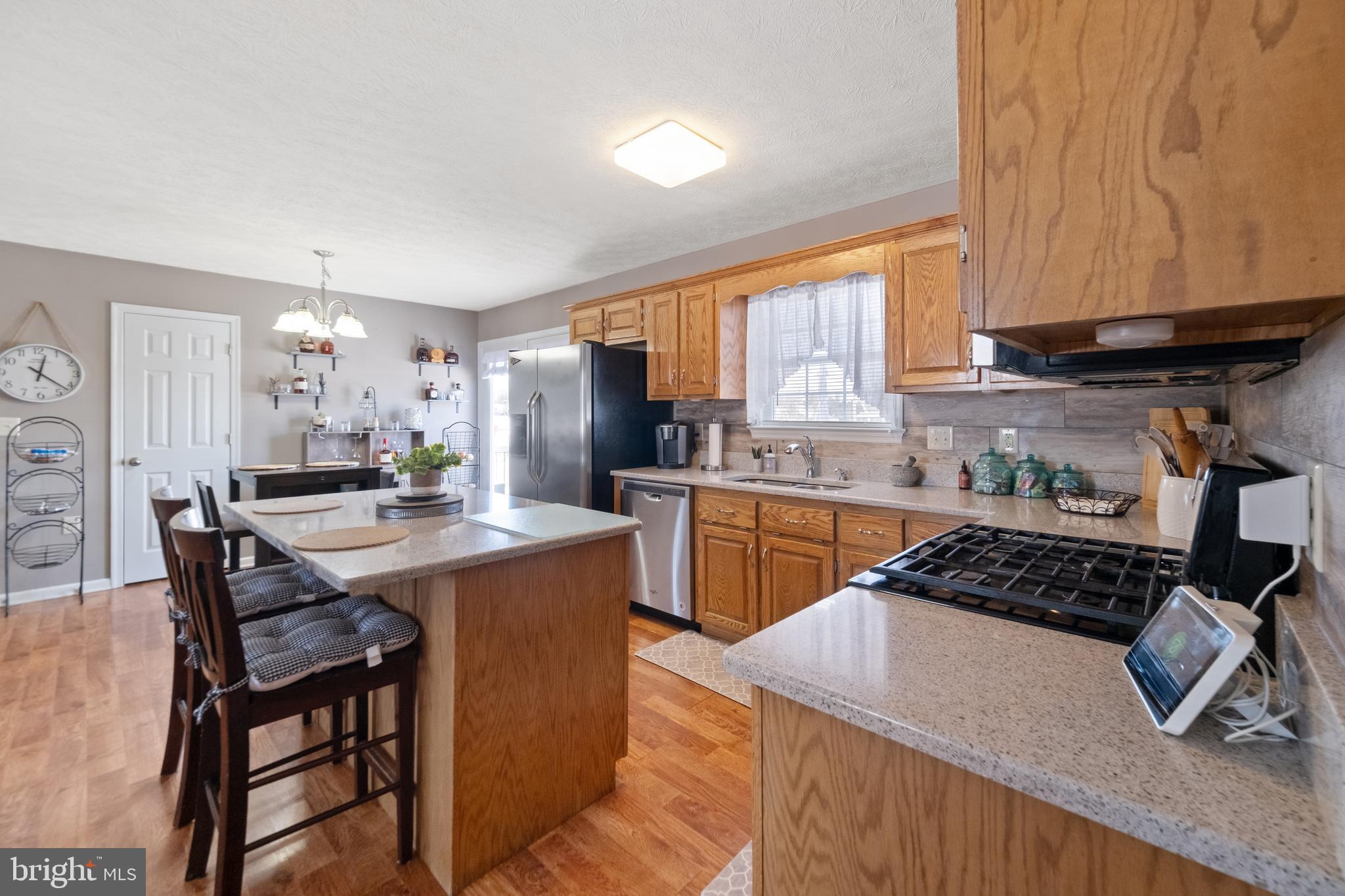 CREEKSIDE - Residential