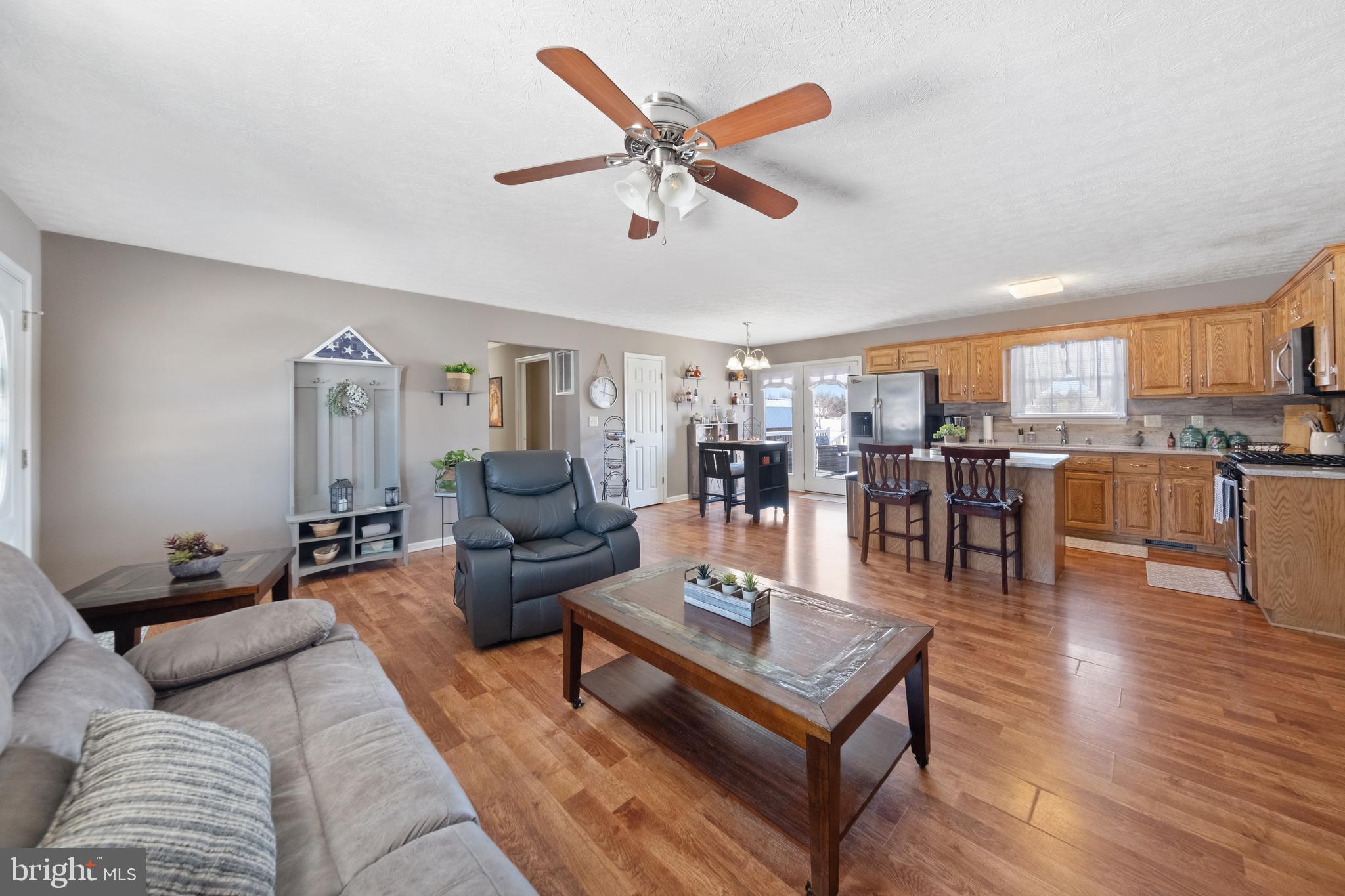 CREEKSIDE - Residential