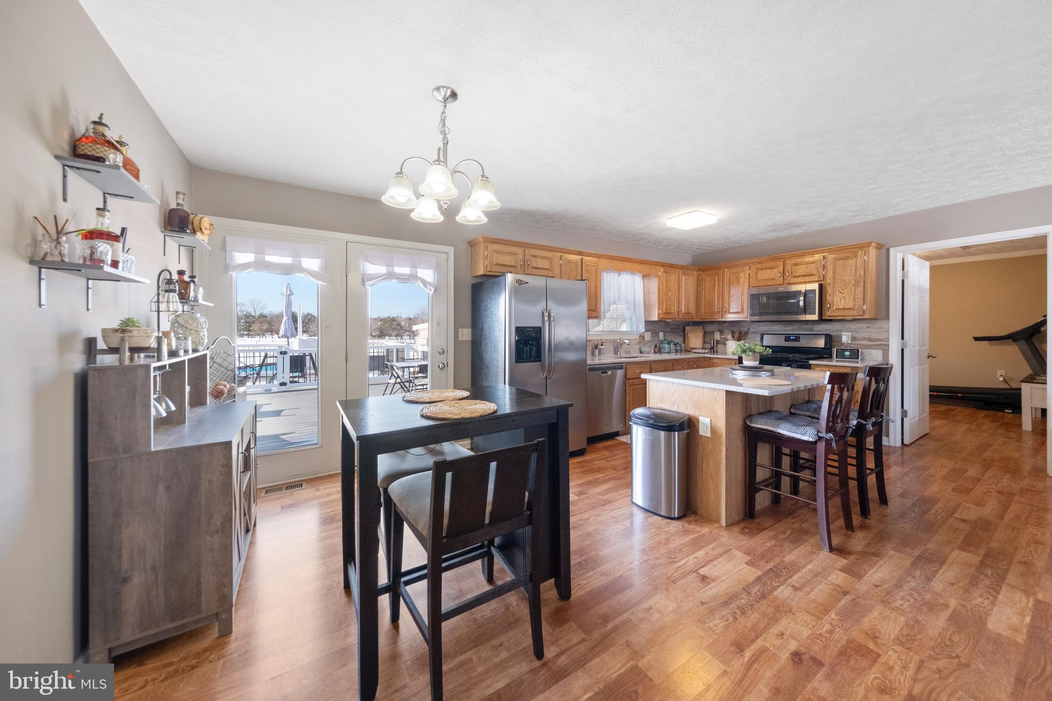 CREEKSIDE - Residential