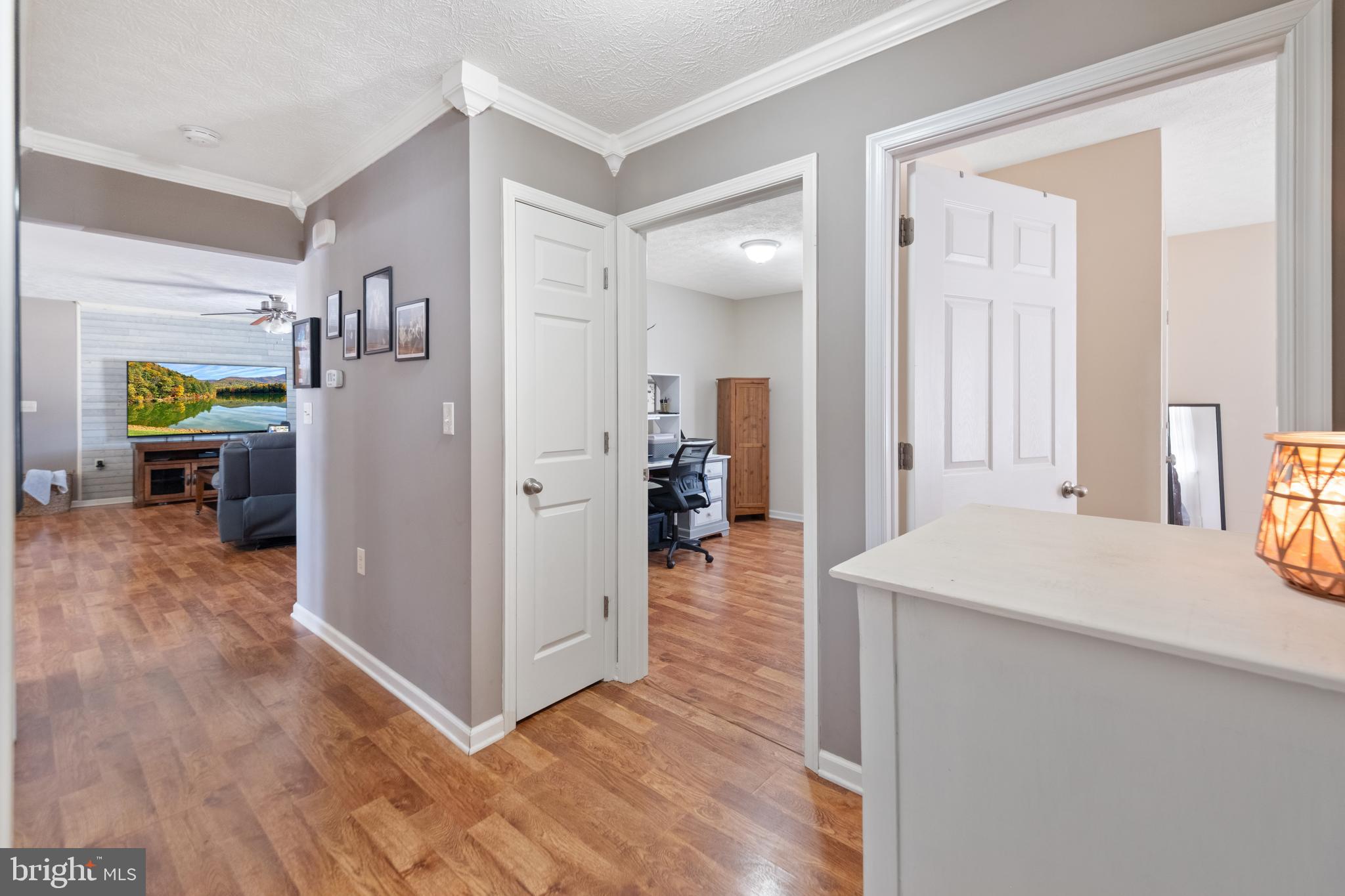 CREEKSIDE - Residential