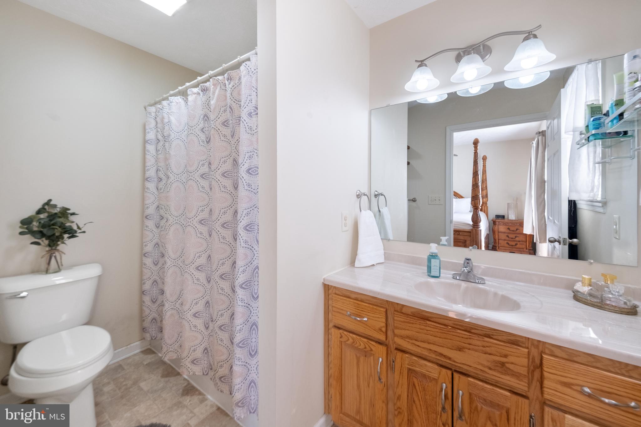 CREEKSIDE - Residential