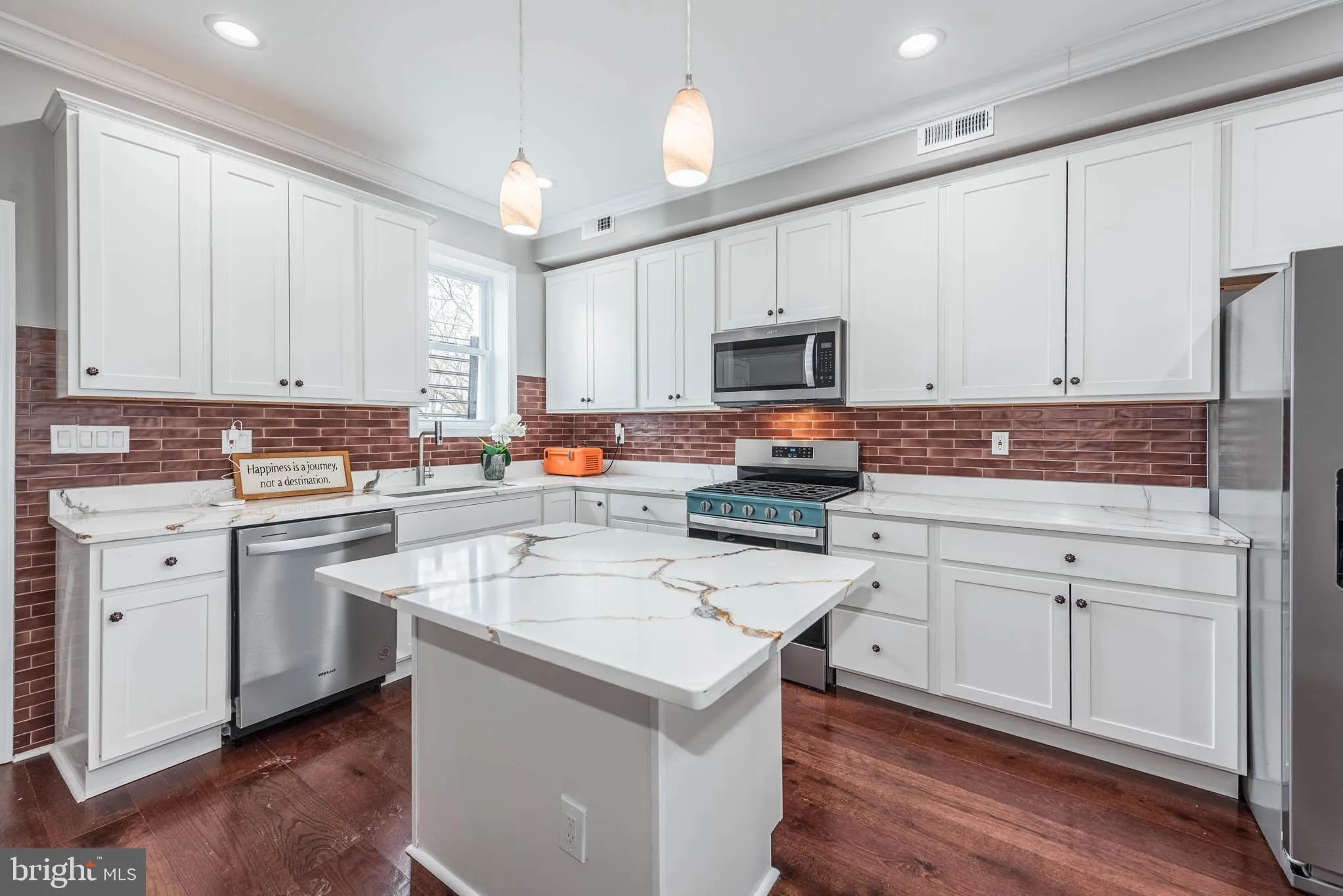 Baltimore, Maryland 21213, United States, 3 Bedrooms Bedrooms, ,4 BathroomsBathrooms,Residential,Active,92617