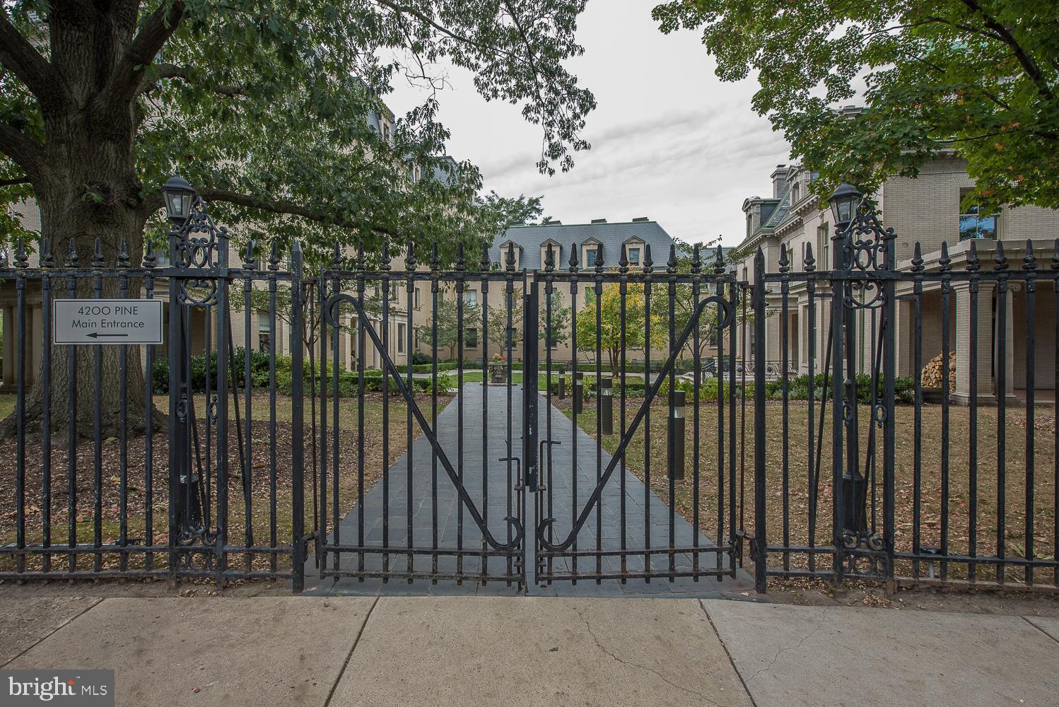 UNIVERSITY CITY - Residential