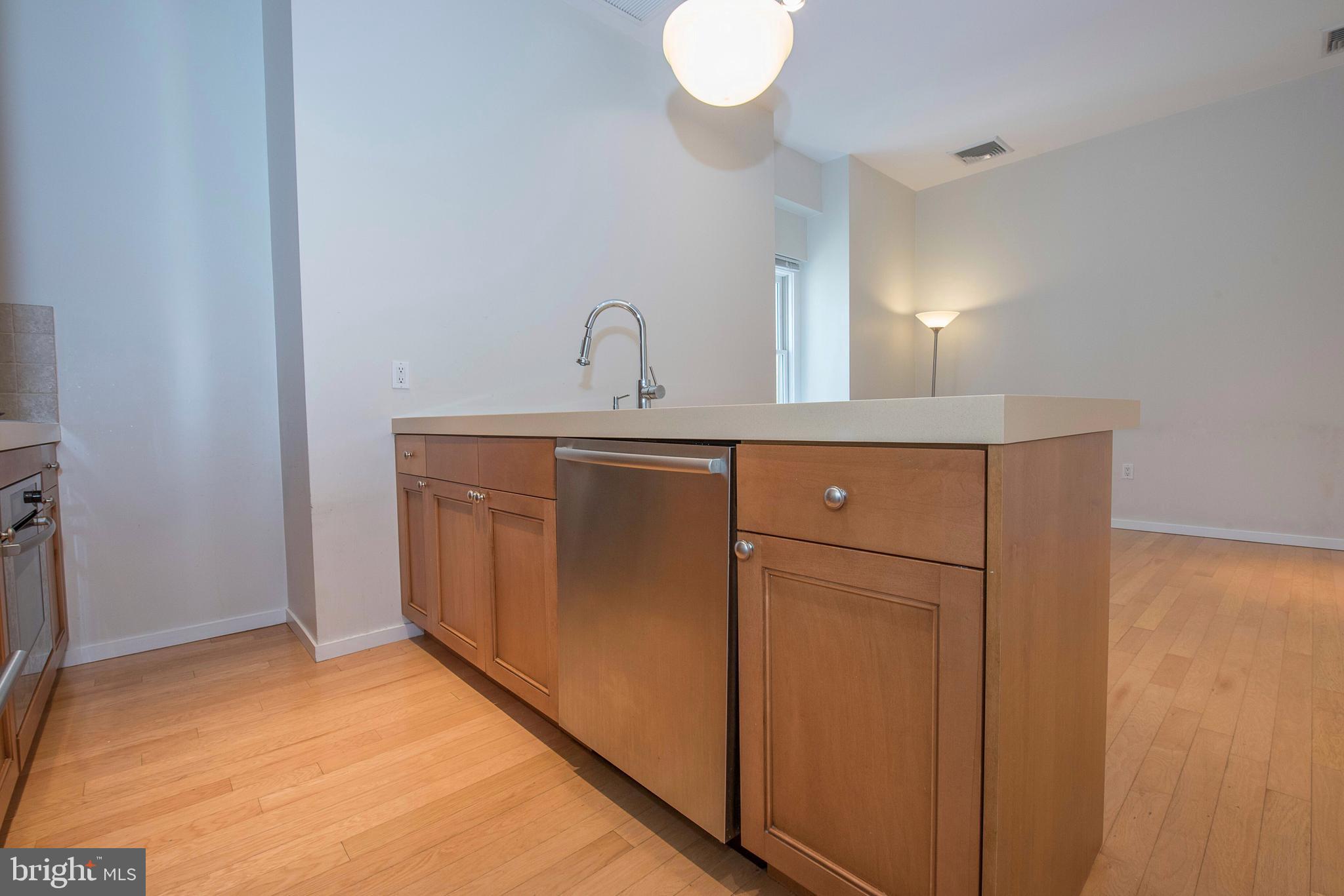 UNIVERSITY CITY - Residential