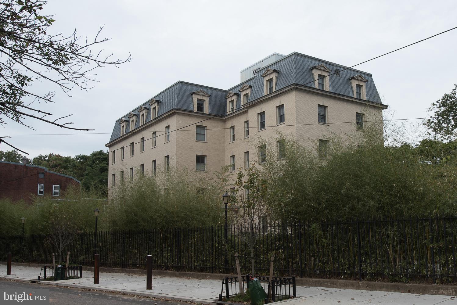 UNIVERSITY CITY - Residential