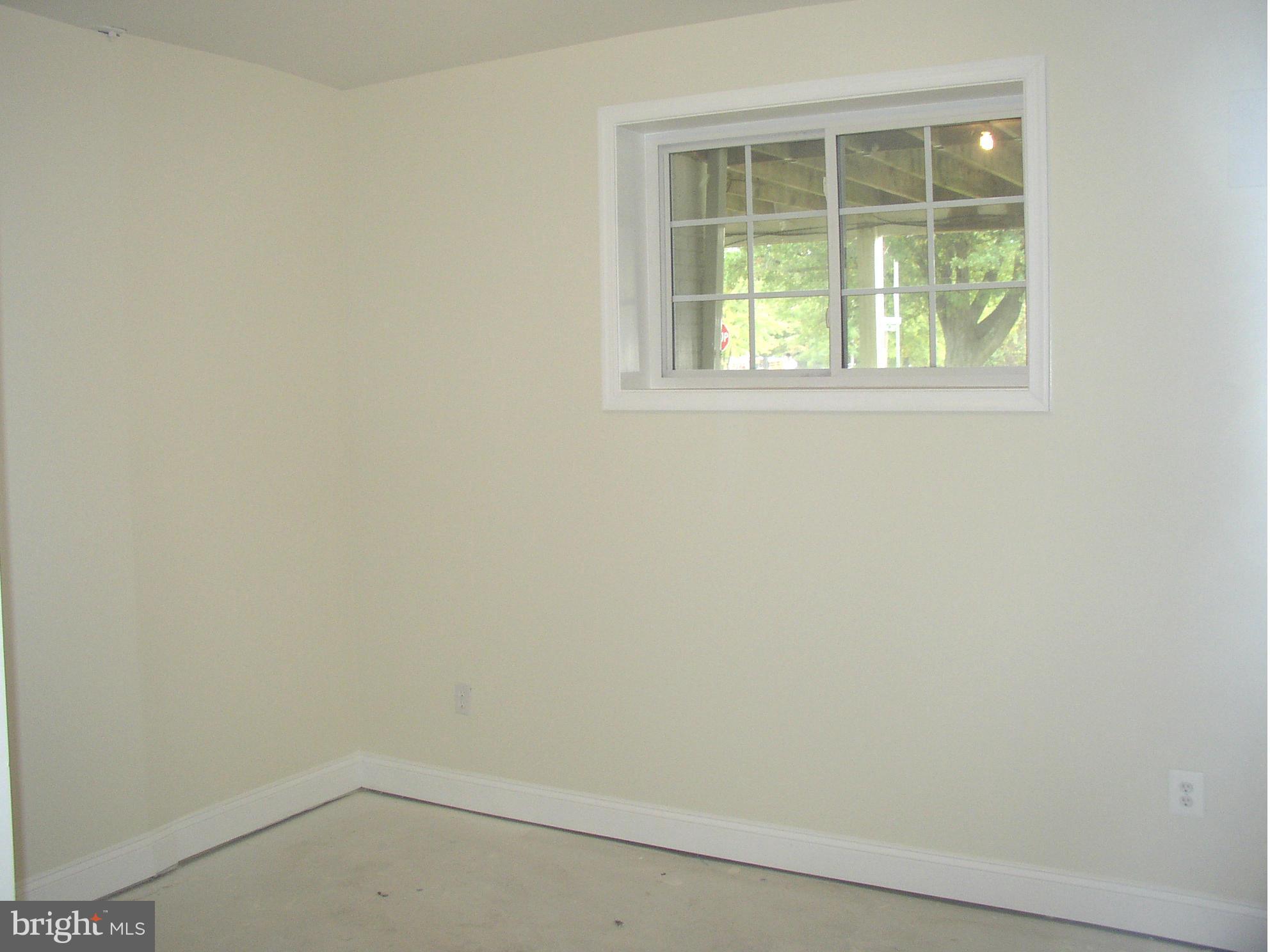 JERMANTOWN VILLAGE - Residential Lease