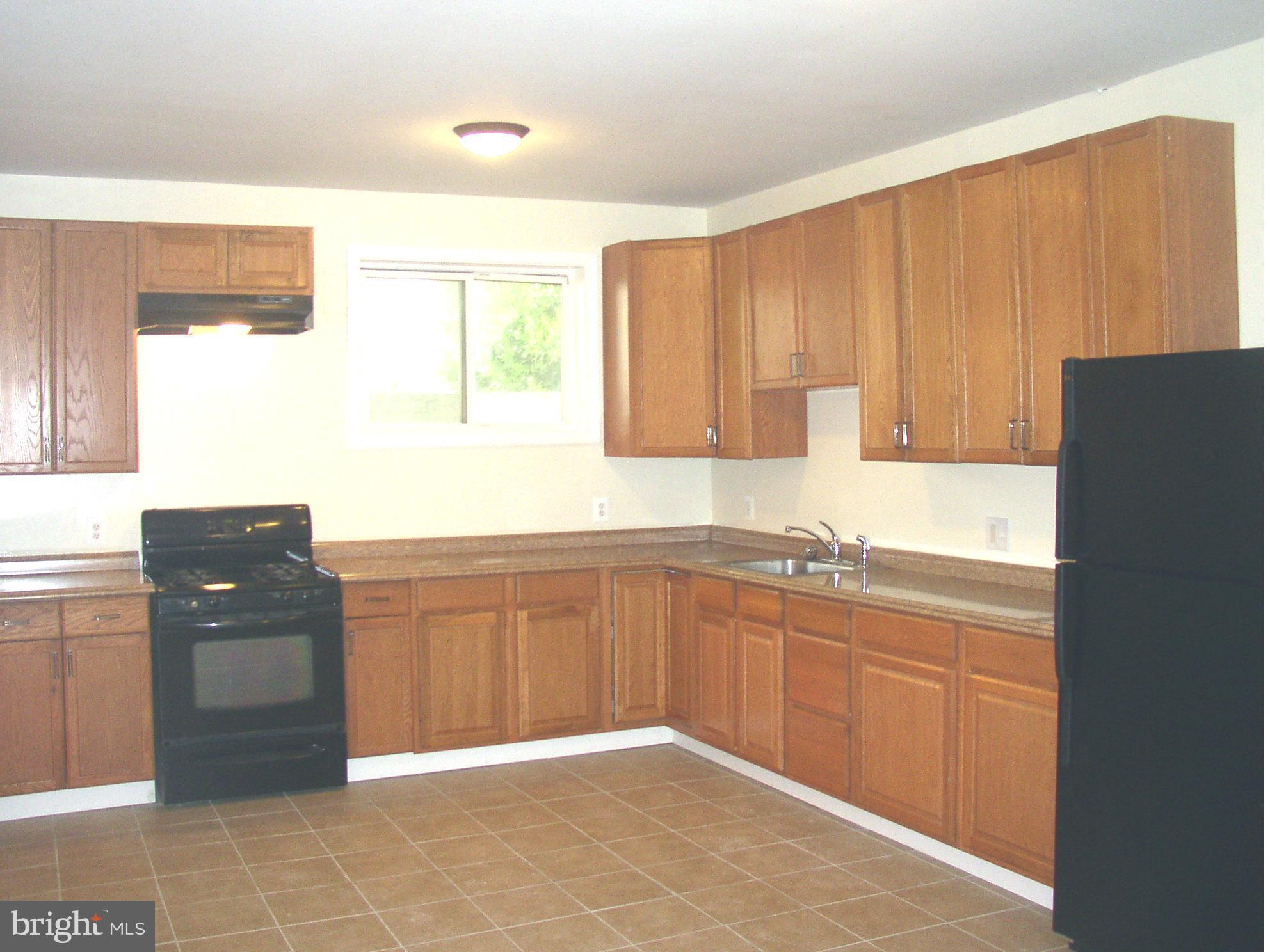 JERMANTOWN VILLAGE - Residential Lease