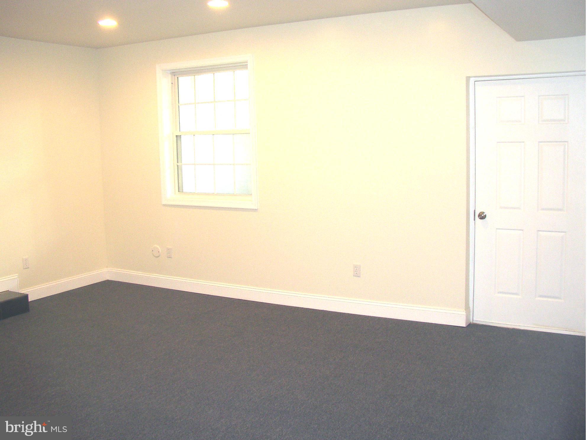 JERMANTOWN VILLAGE - Residential Lease