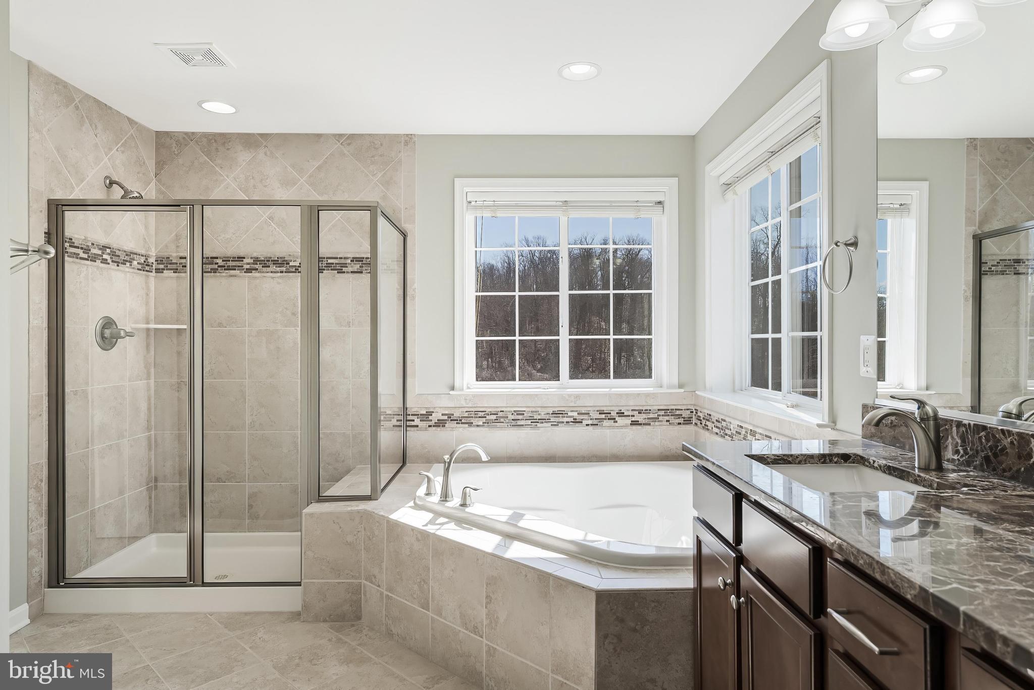 STONEWALL MANOR - Residential