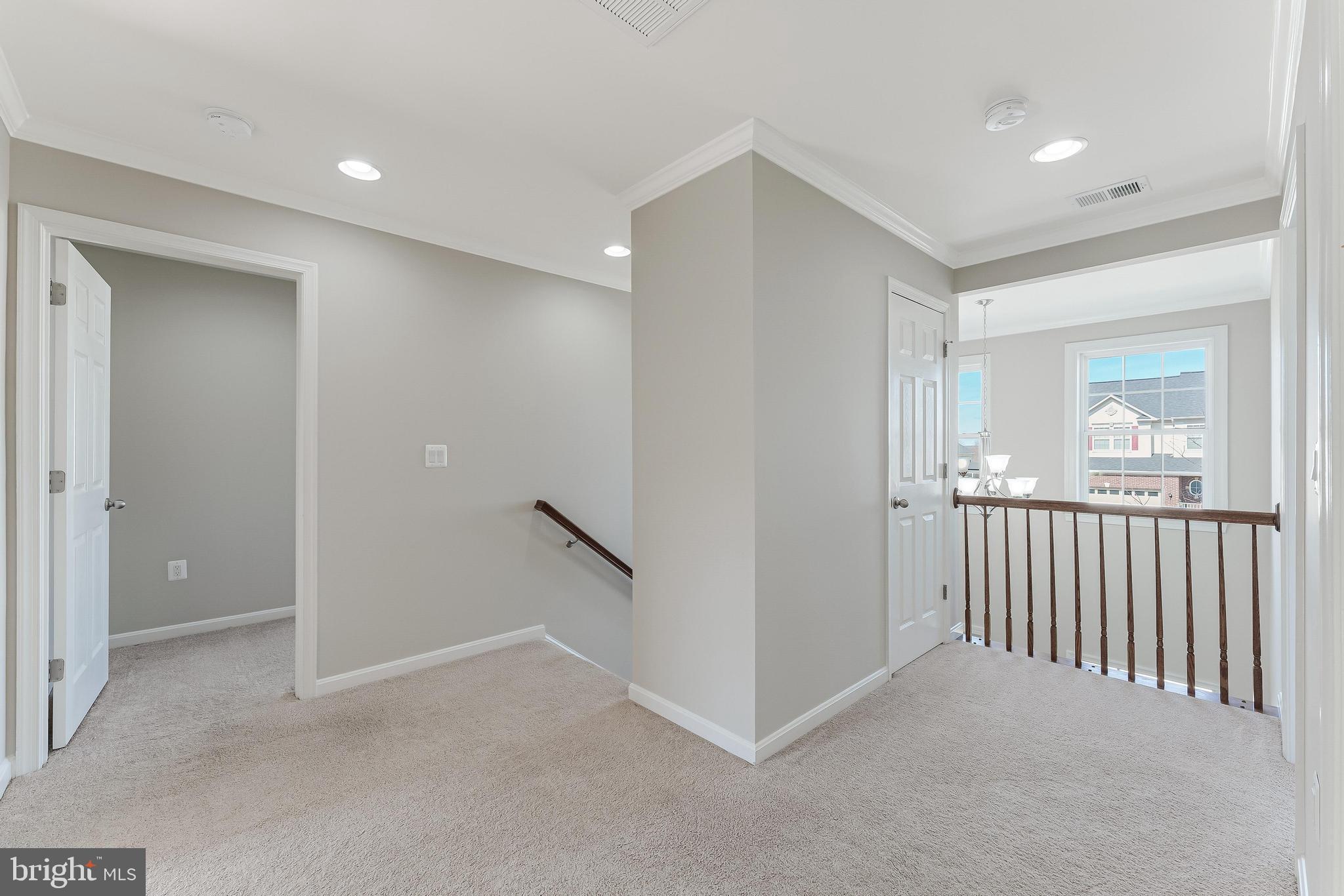 STONEWALL MANOR - Residential