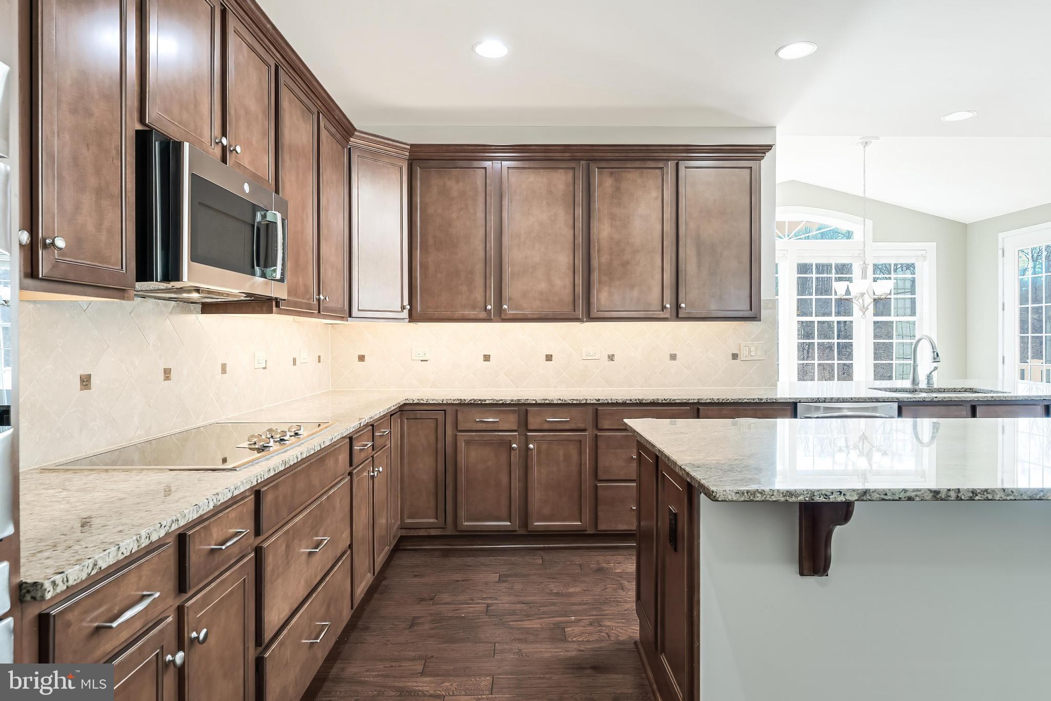 STONEWALL MANOR - Residential