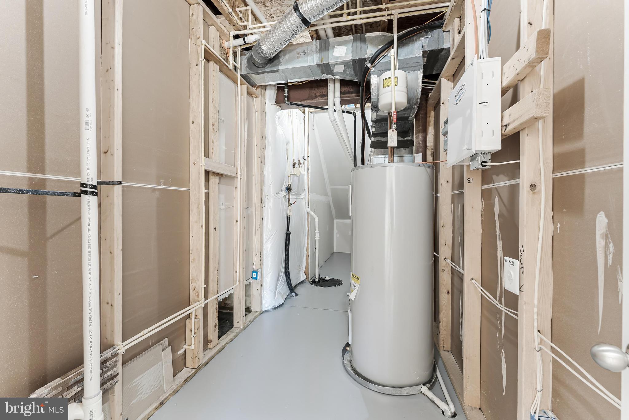 STONEWALL MANOR - Residential