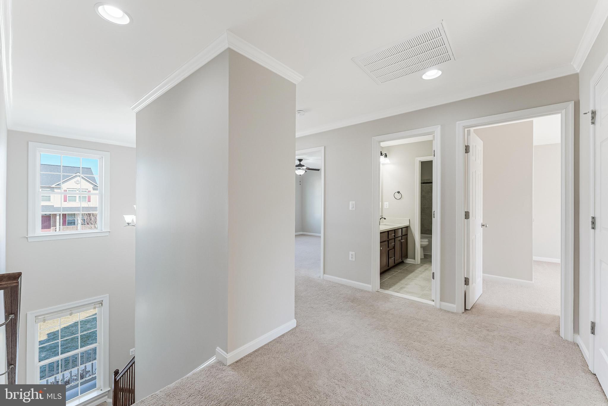 STONEWALL MANOR - Residential