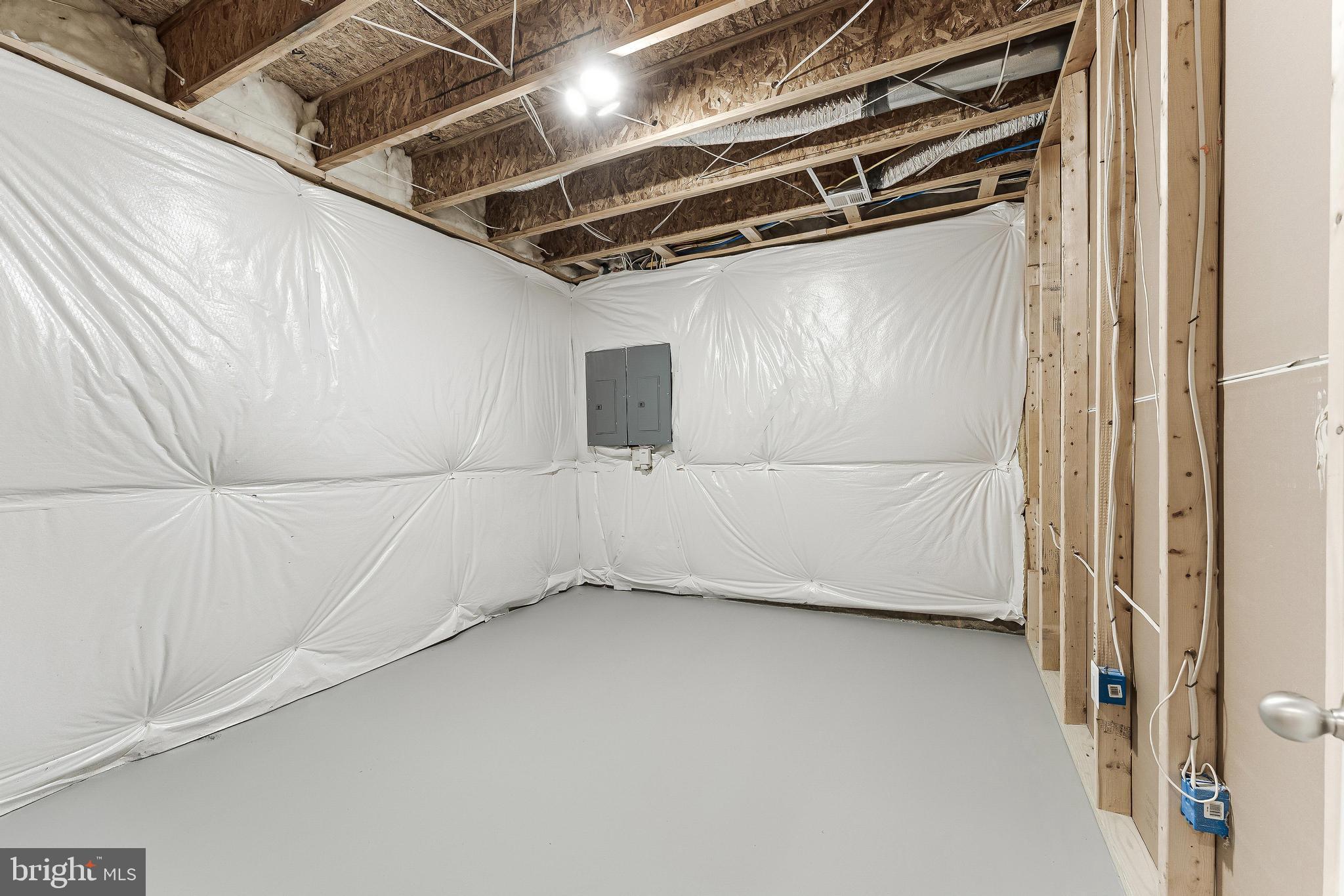 STONEWALL MANOR - Residential