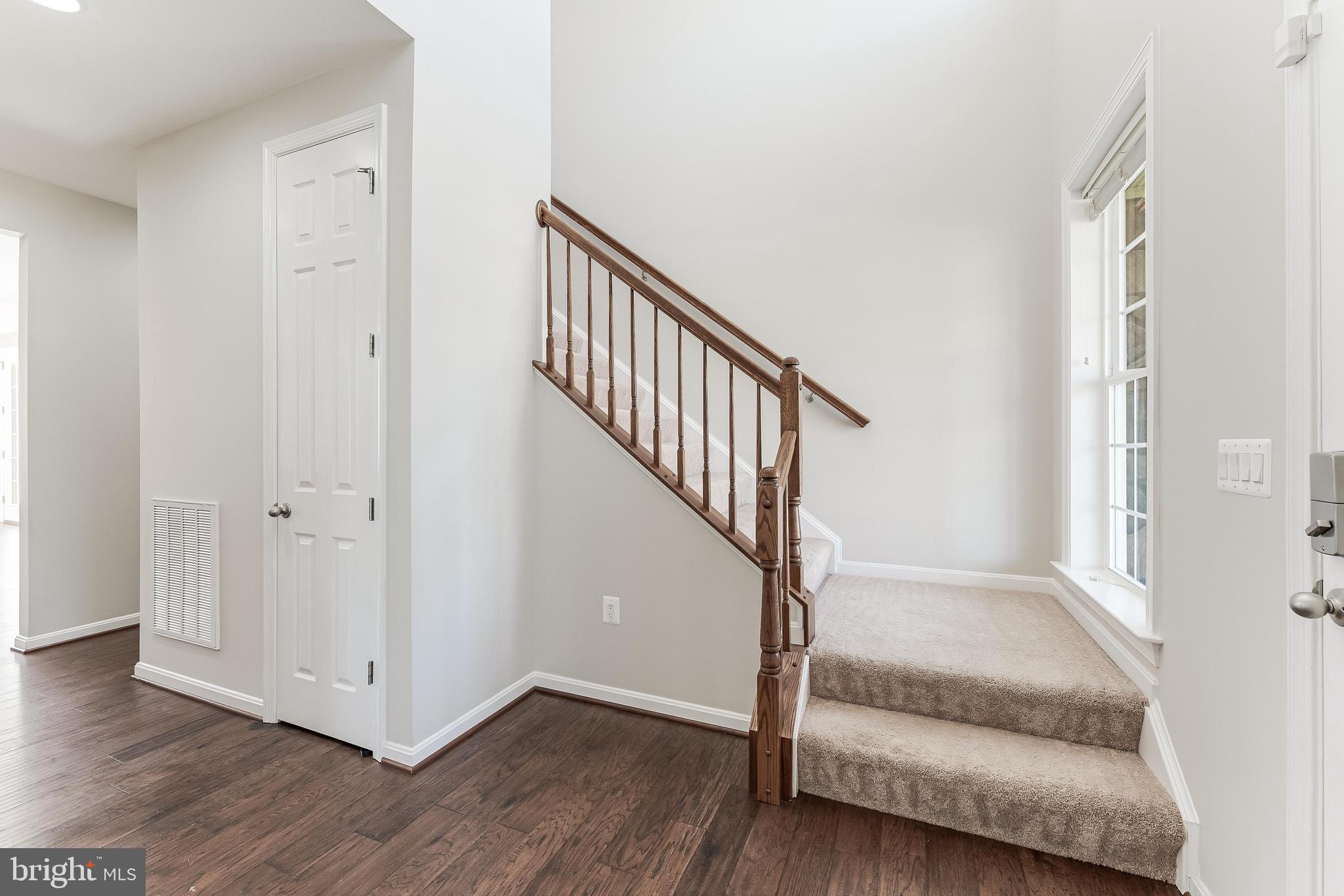 STONEWALL MANOR - Residential