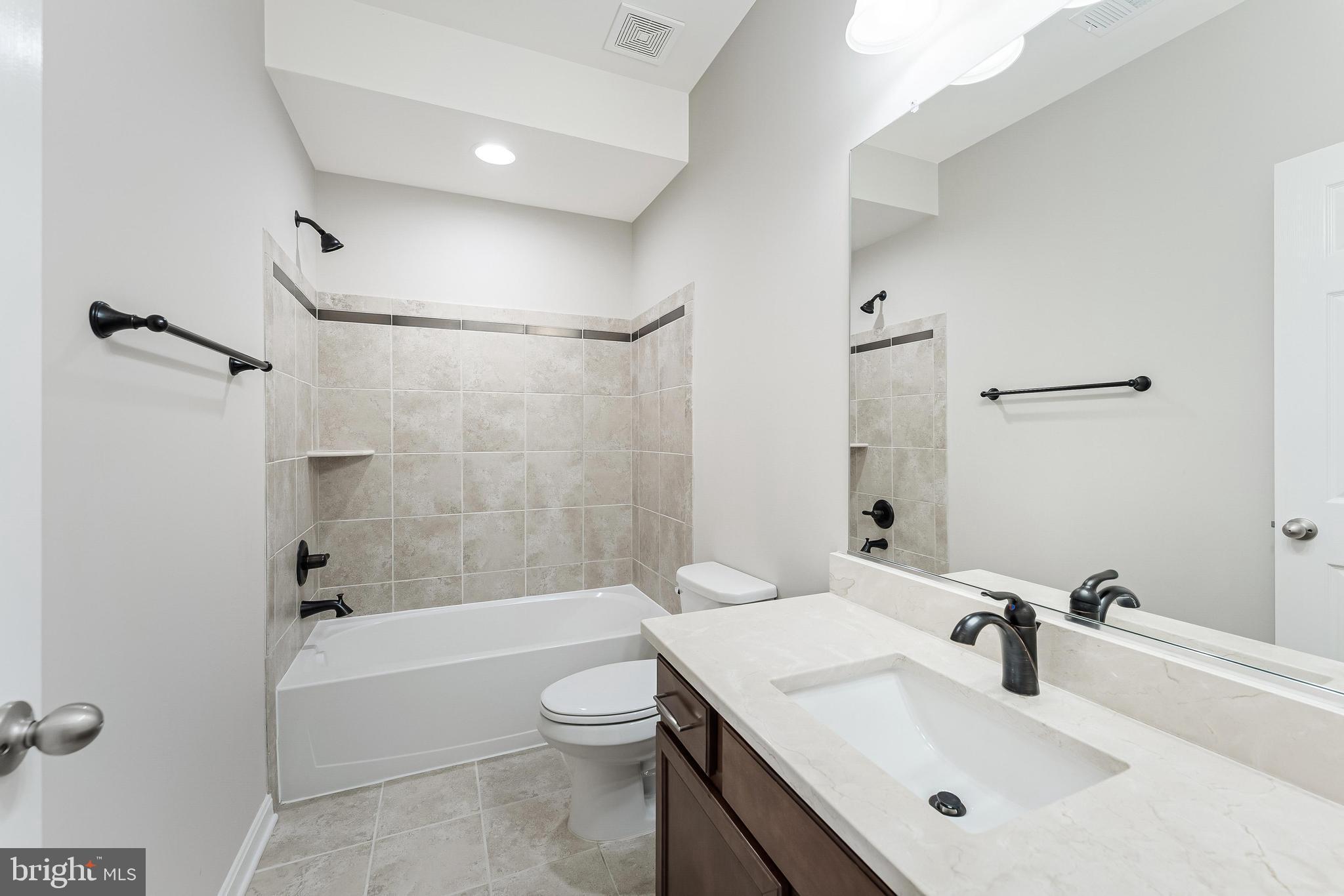 STONEWALL MANOR - Residential