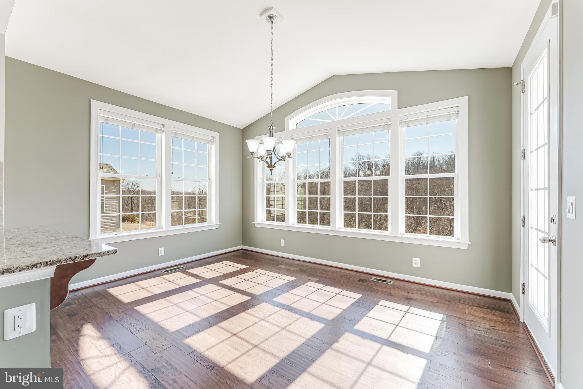 STONEWALL MANOR - Residential