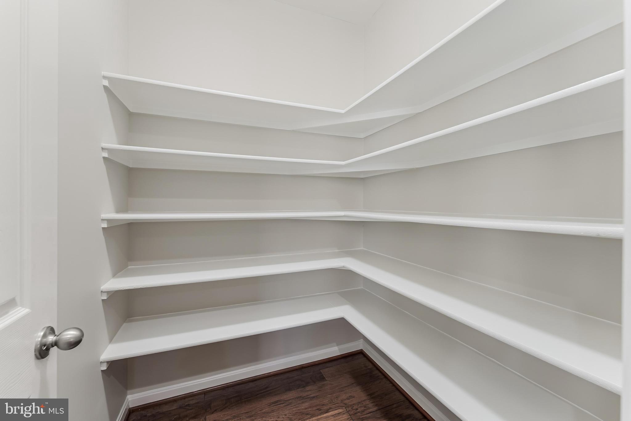 STONEWALL MANOR - Residential