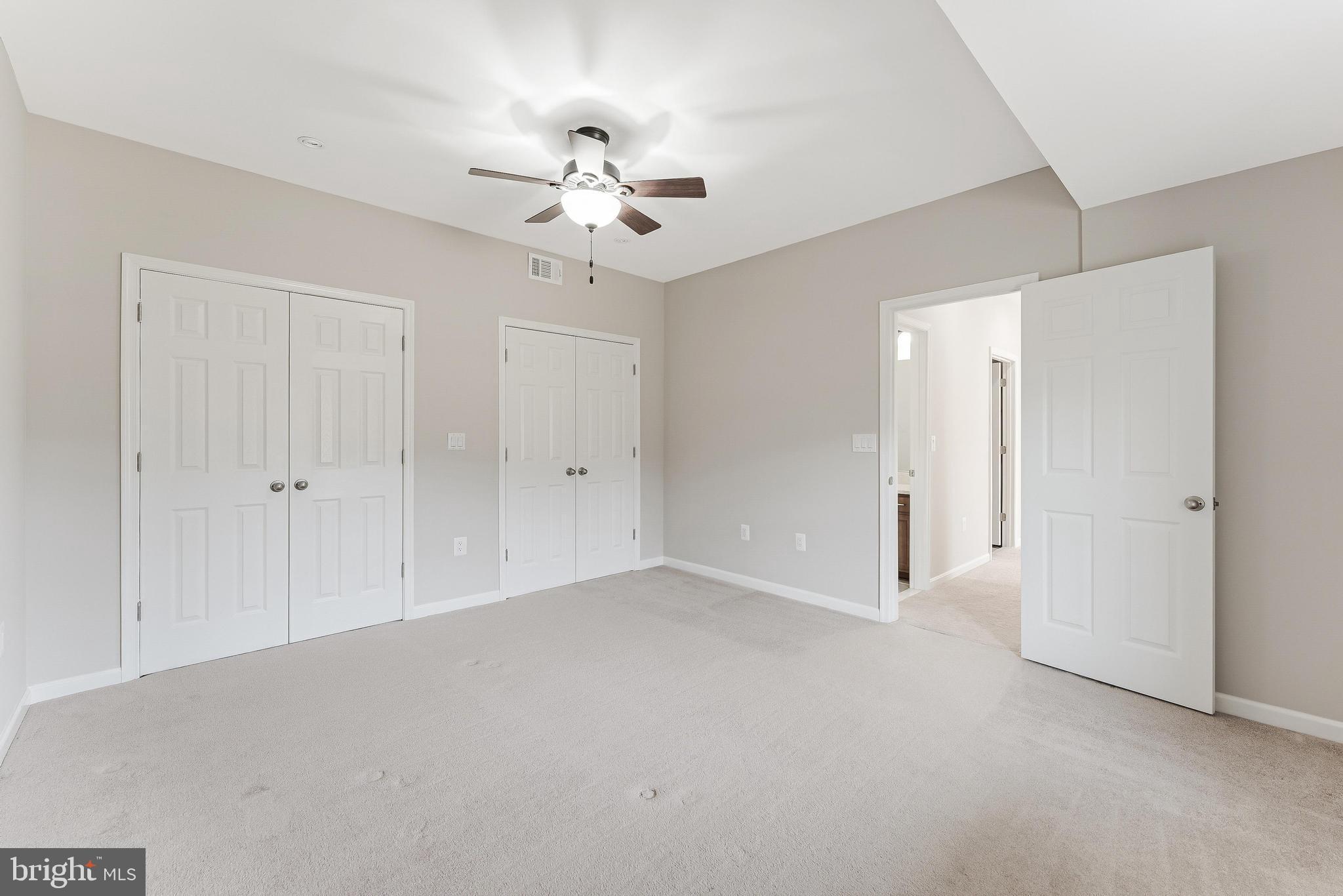 STONEWALL MANOR - Residential