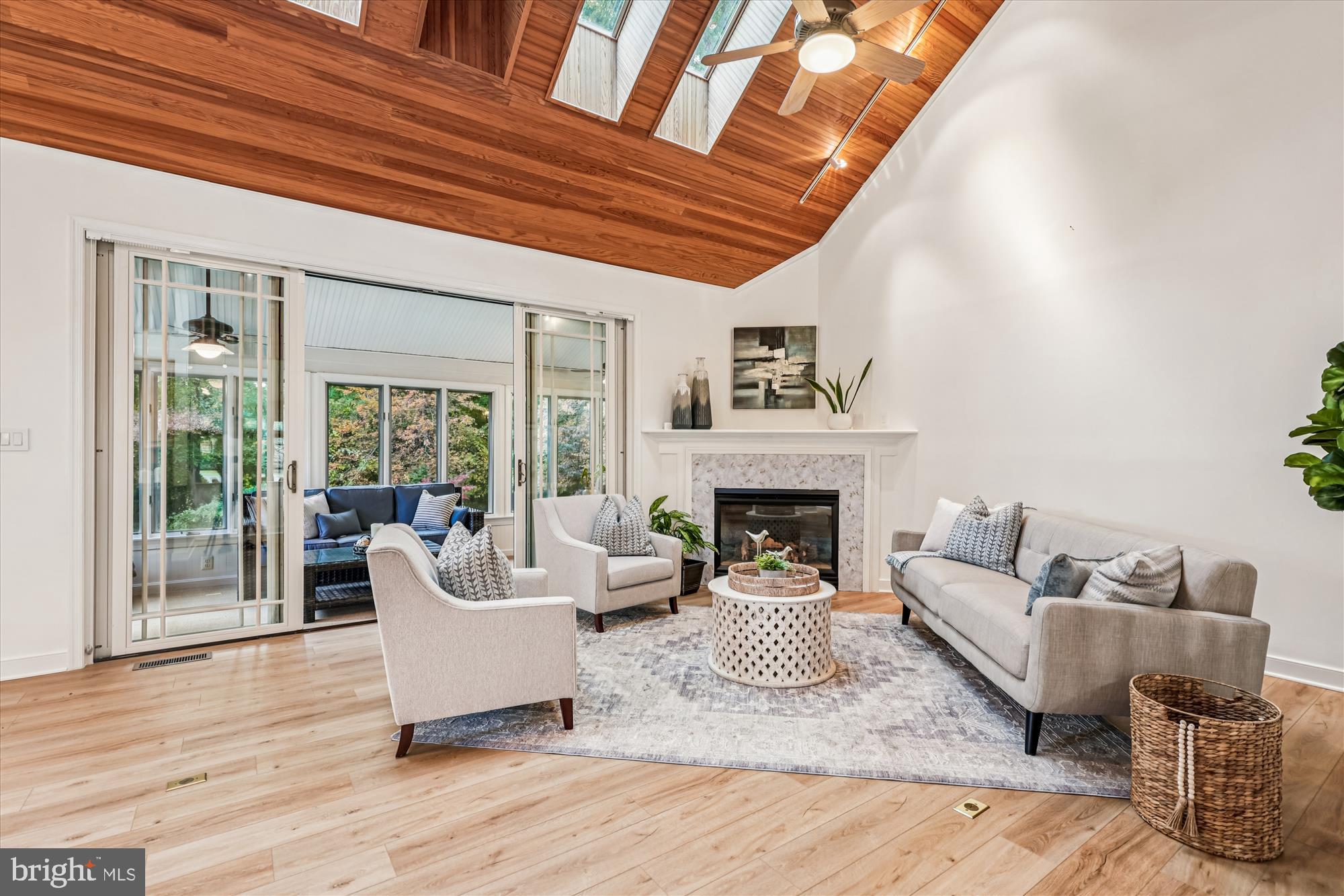 MOIDONE ACRES - Residential