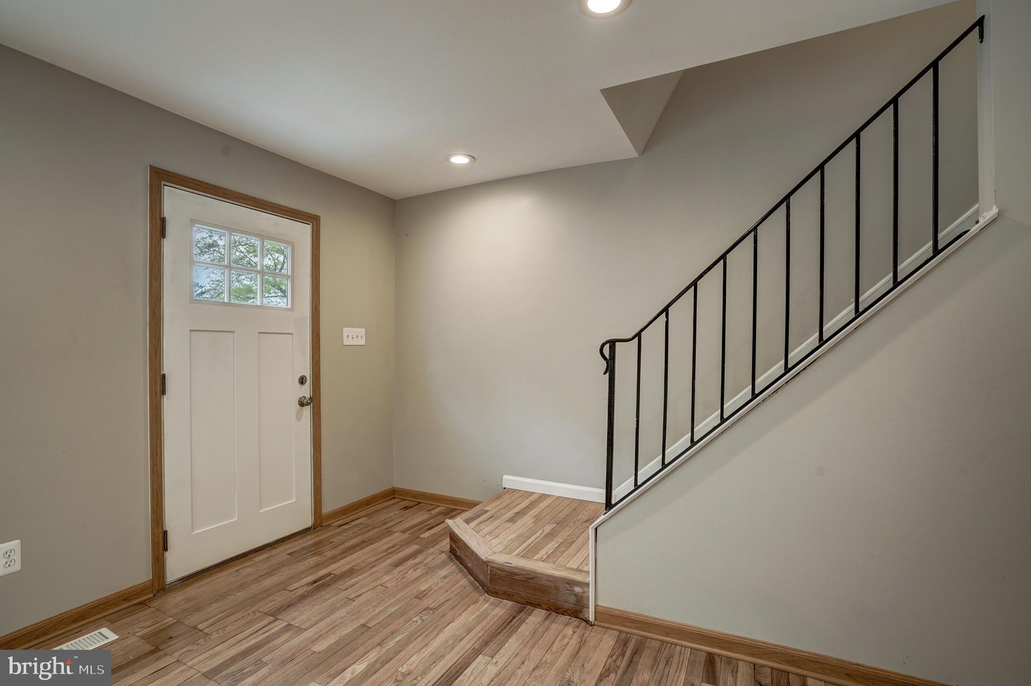 ROYAL COURT - Residential Lease