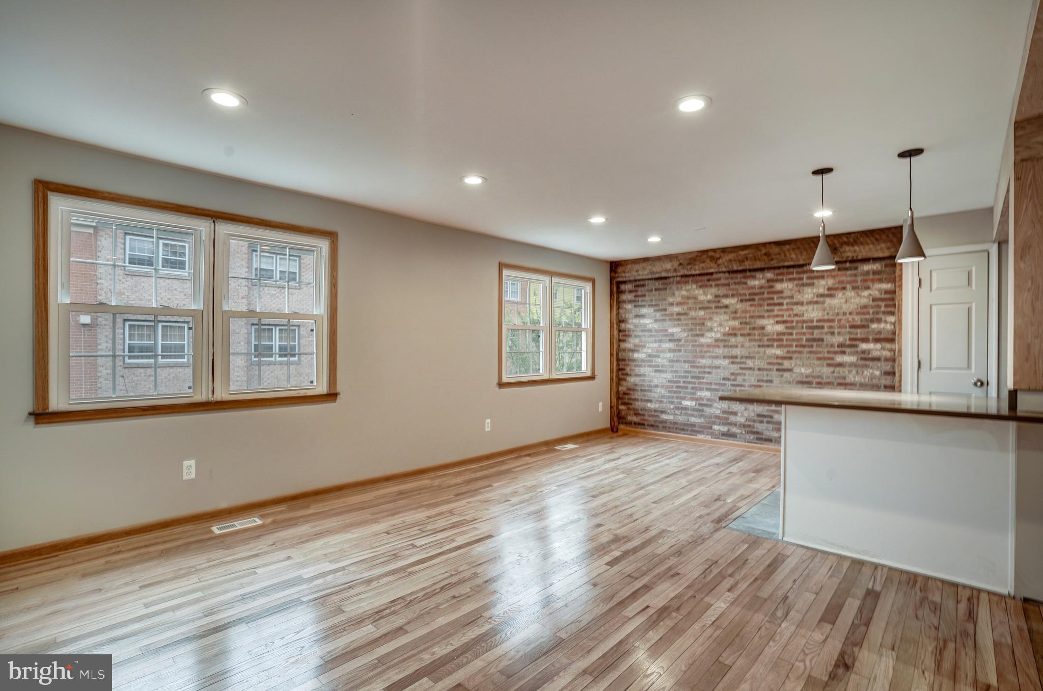 ROYAL COURT - Residential Lease