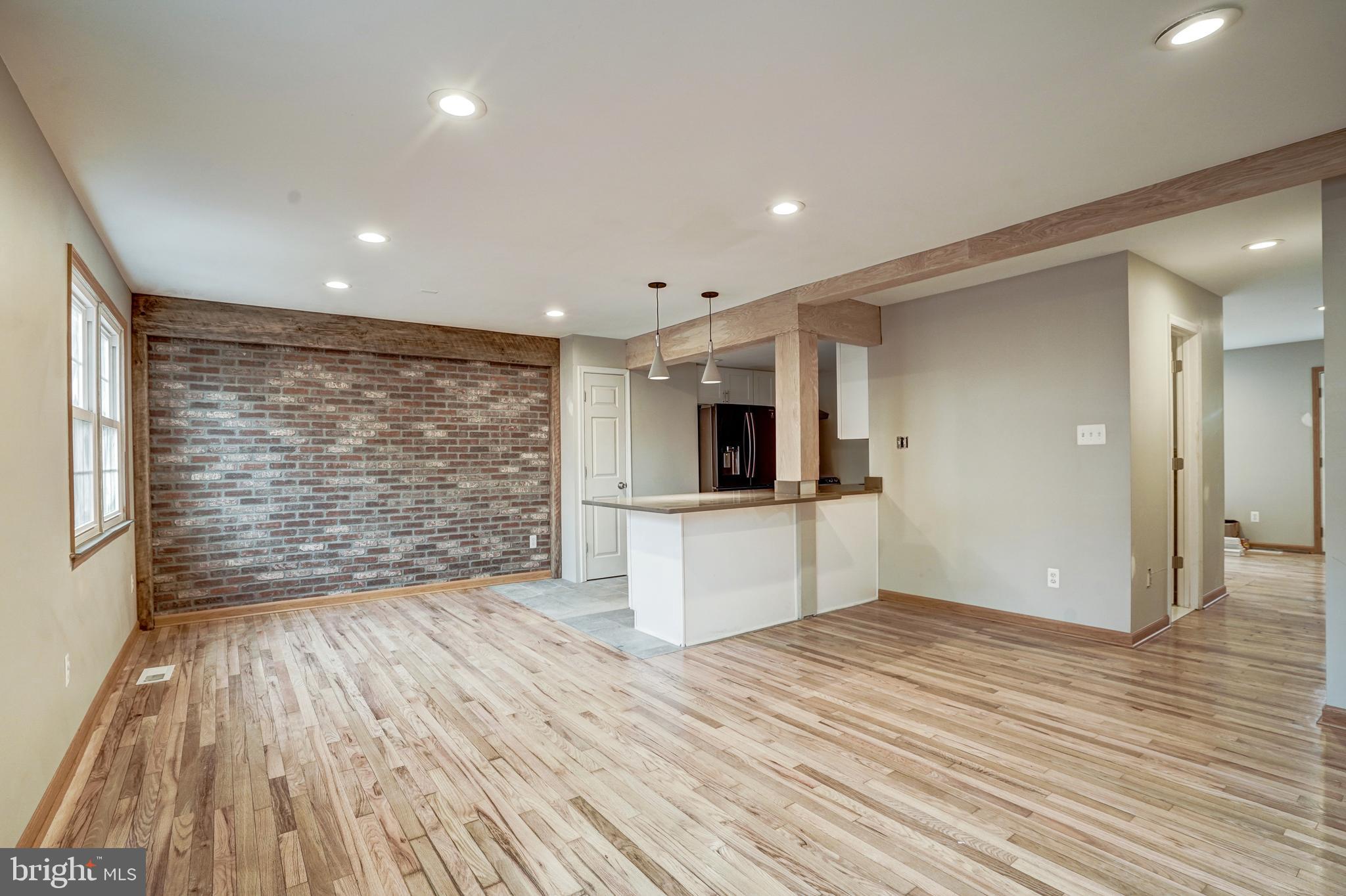 ROYAL COURT - Residential Lease