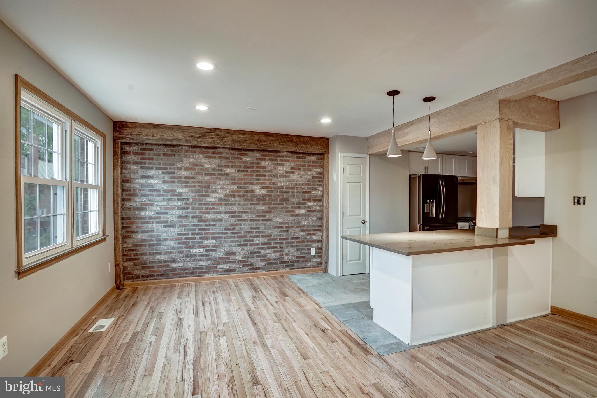 ROYAL COURT - Residential Lease