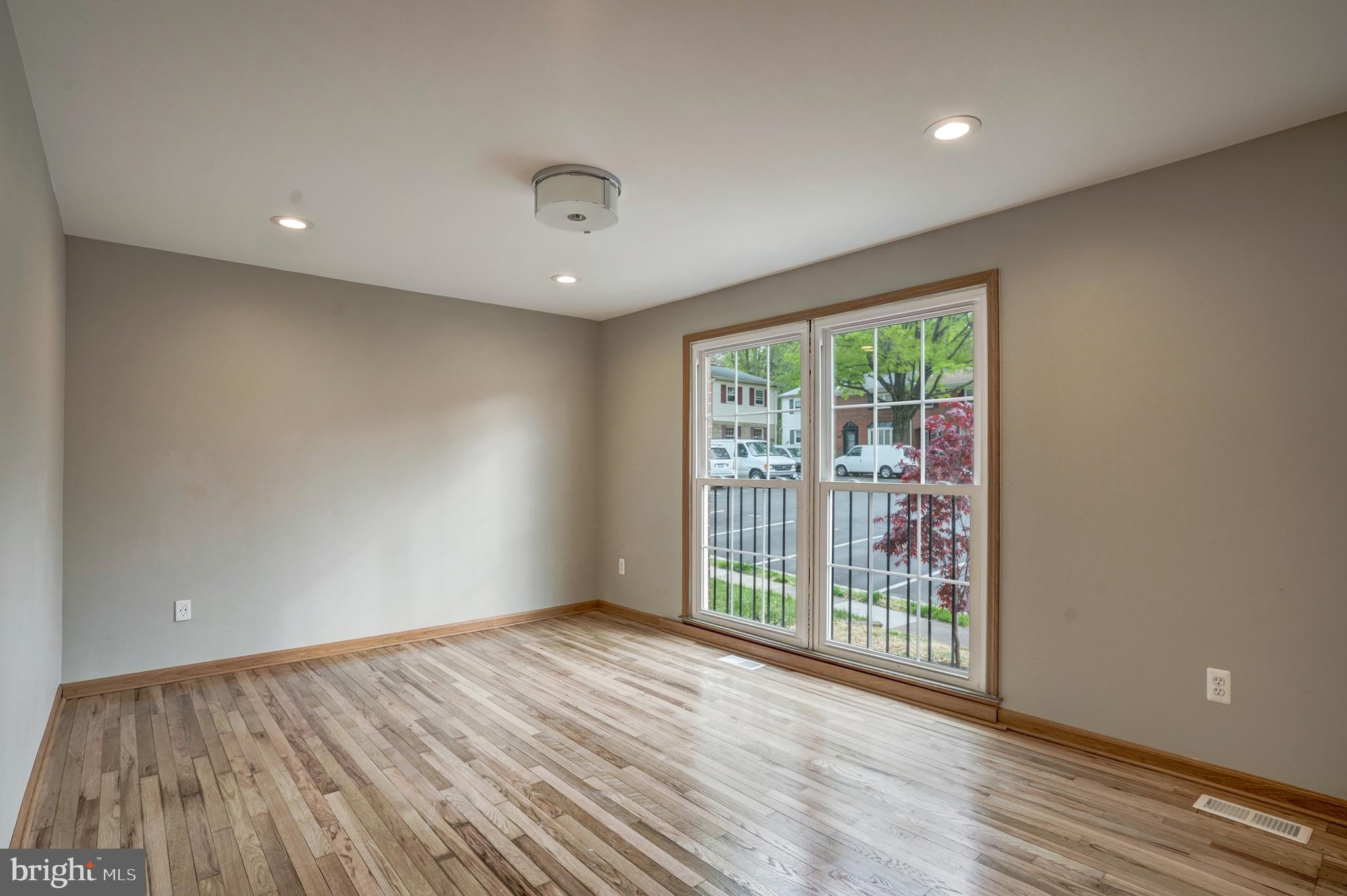 ROYAL COURT - Residential Lease