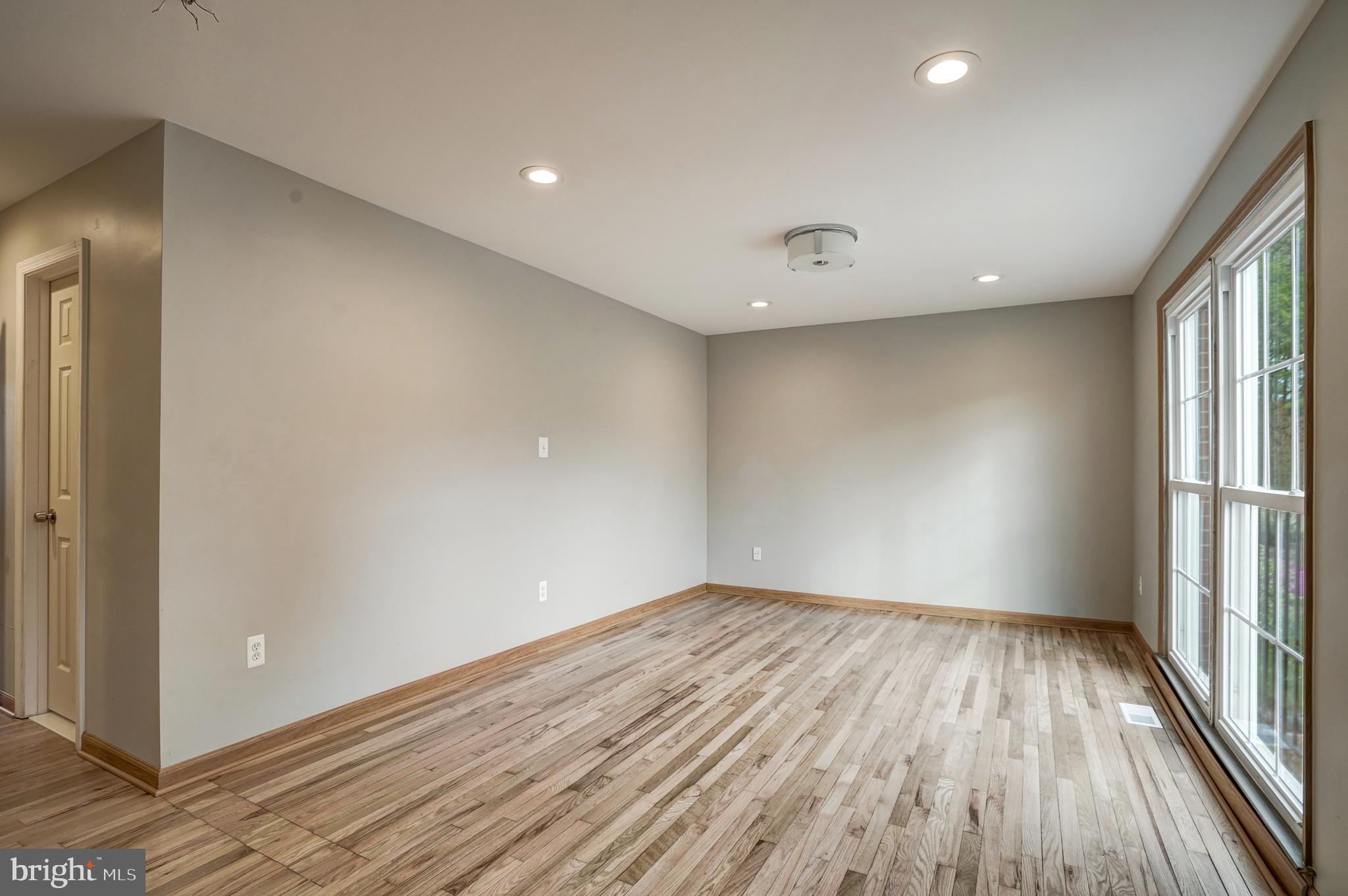 ROYAL COURT - Residential Lease