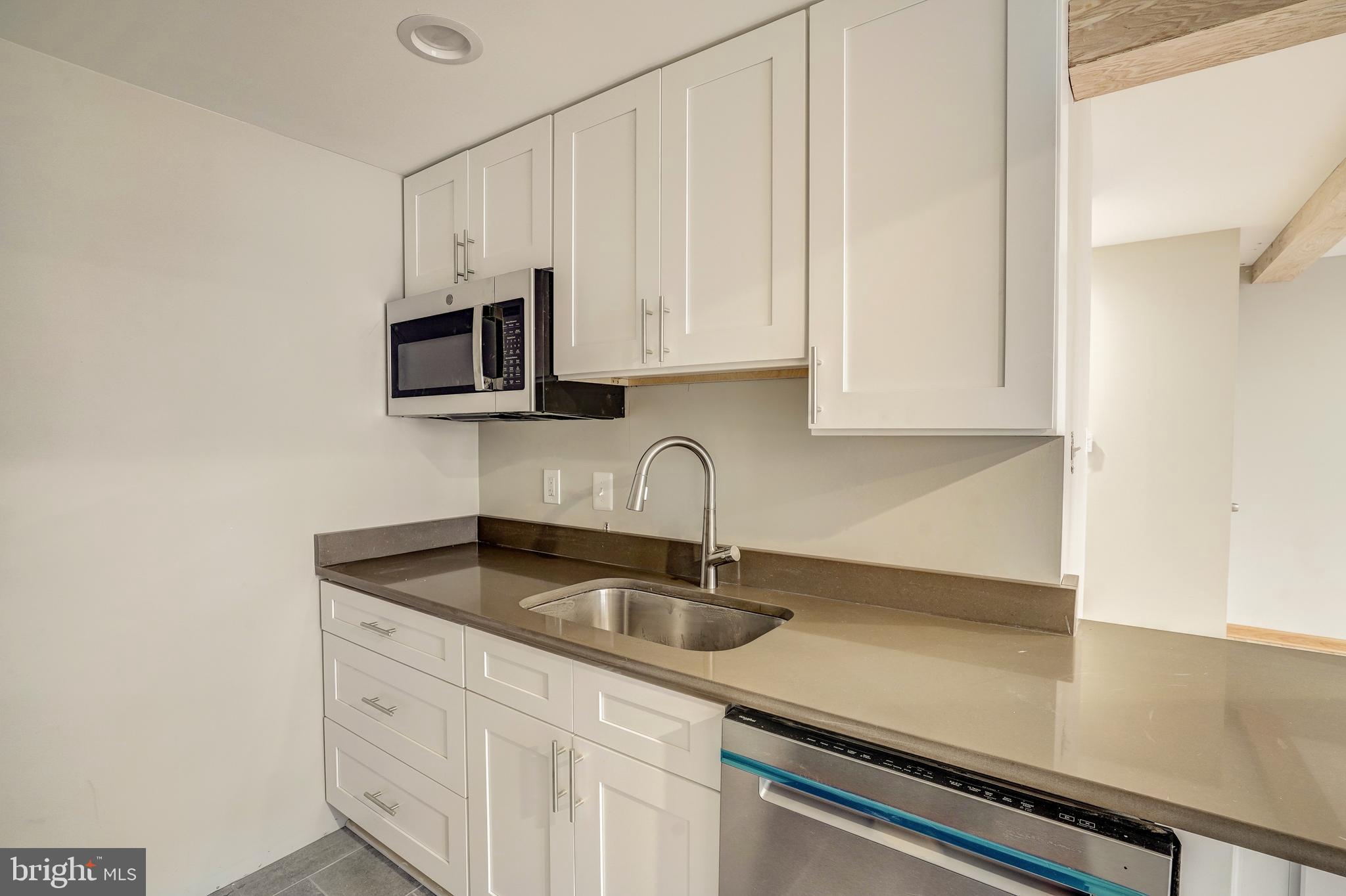 ROYAL COURT - Residential Lease