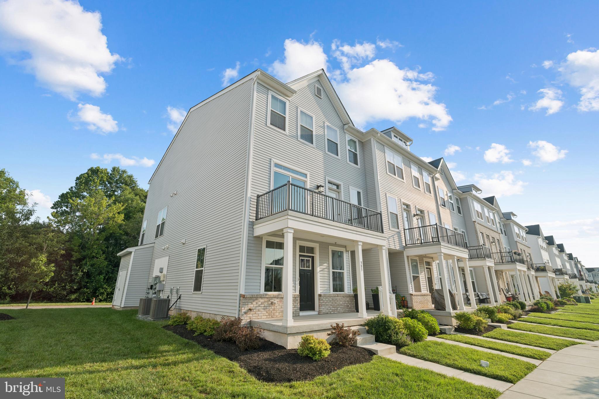 383 FOUNDRY STREET