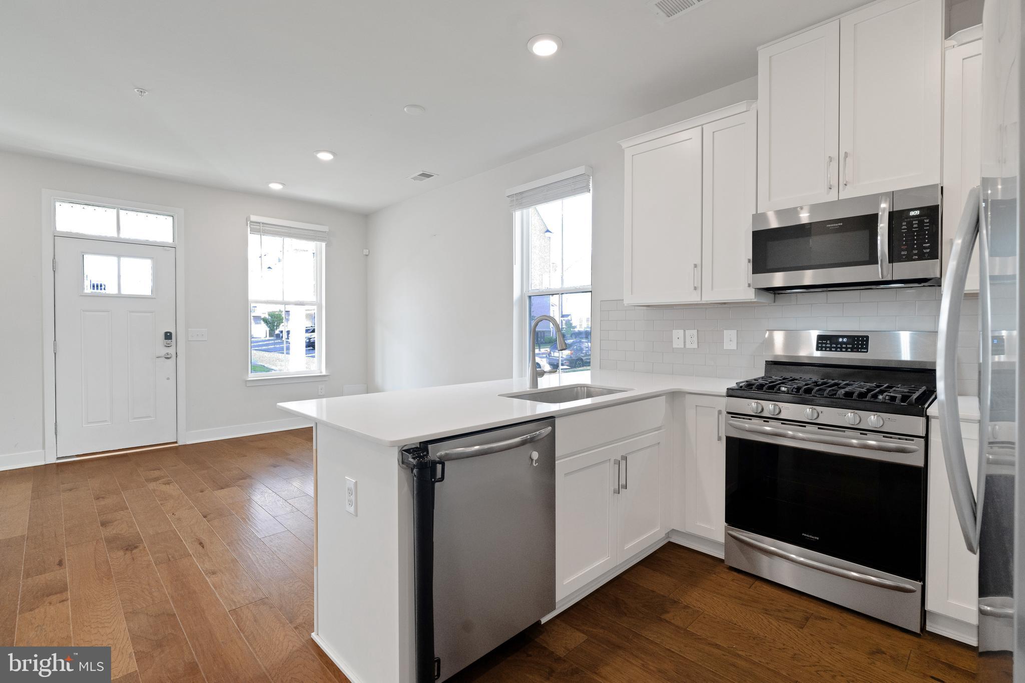 383 FOUNDRY STREET