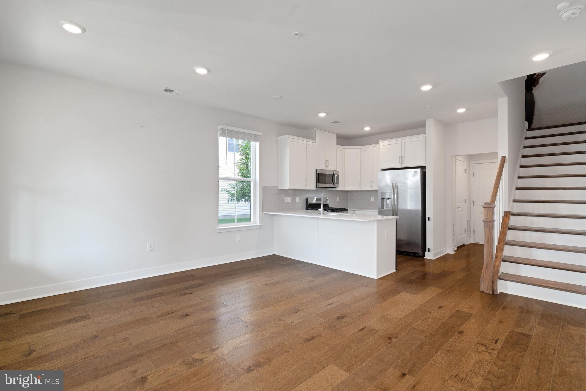 383 FOUNDRY STREET