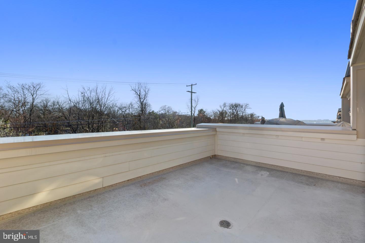 POTOMAC OVERLOOK CONDO - Residential