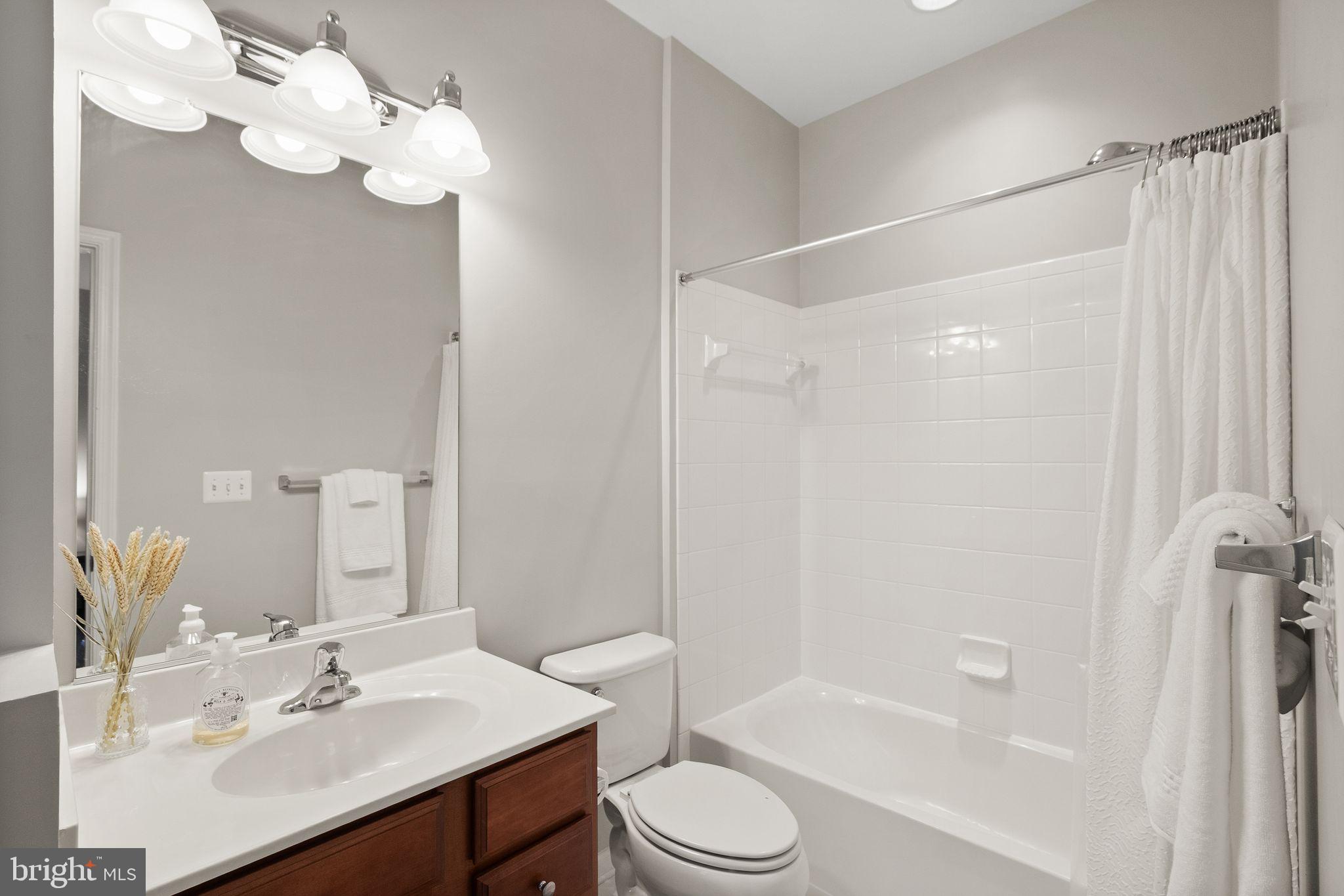 POTOMAC OVERLOOK CONDO - Residential