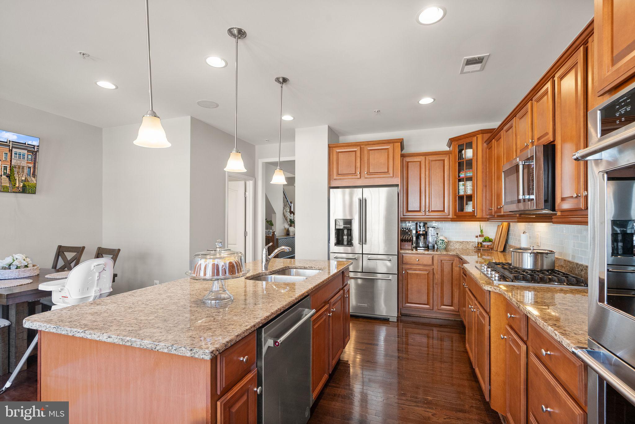 POTOMAC OVERLOOK CONDO - Residential