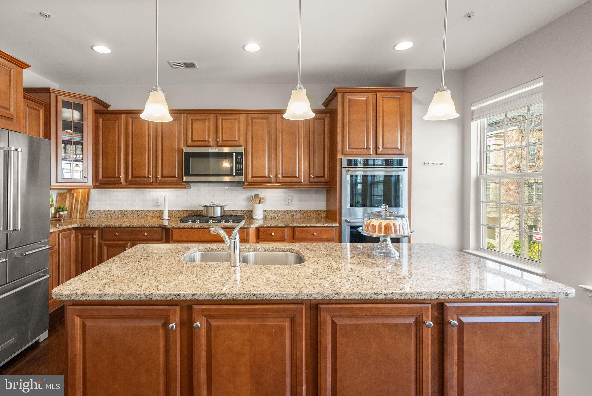 POTOMAC OVERLOOK CONDO - Residential